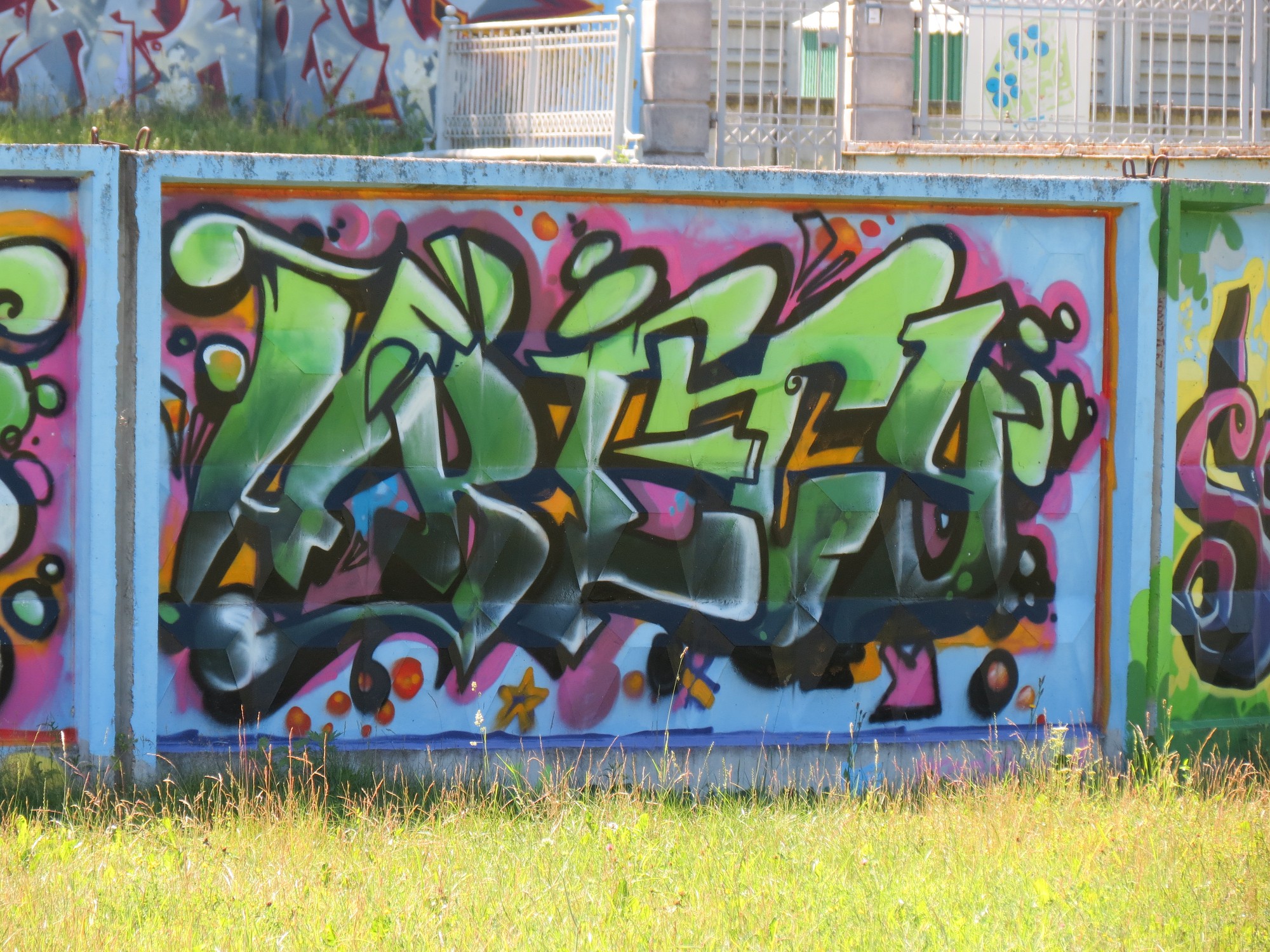 Notver sienas apķēpātāju