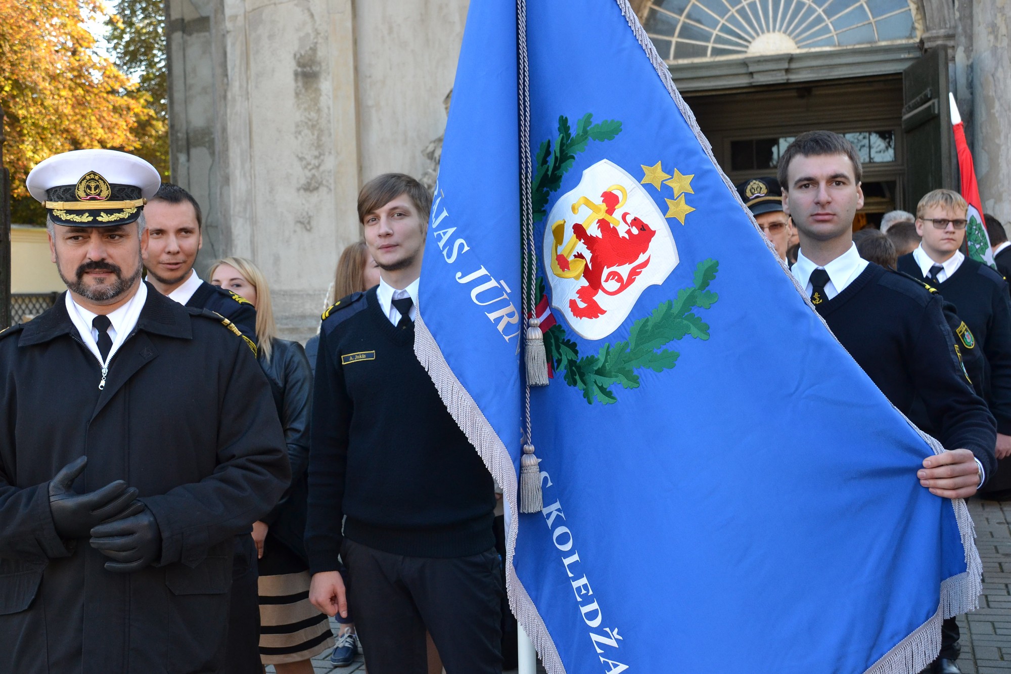 Ar Krišjāņa Valdemāra novēlējumu karogā