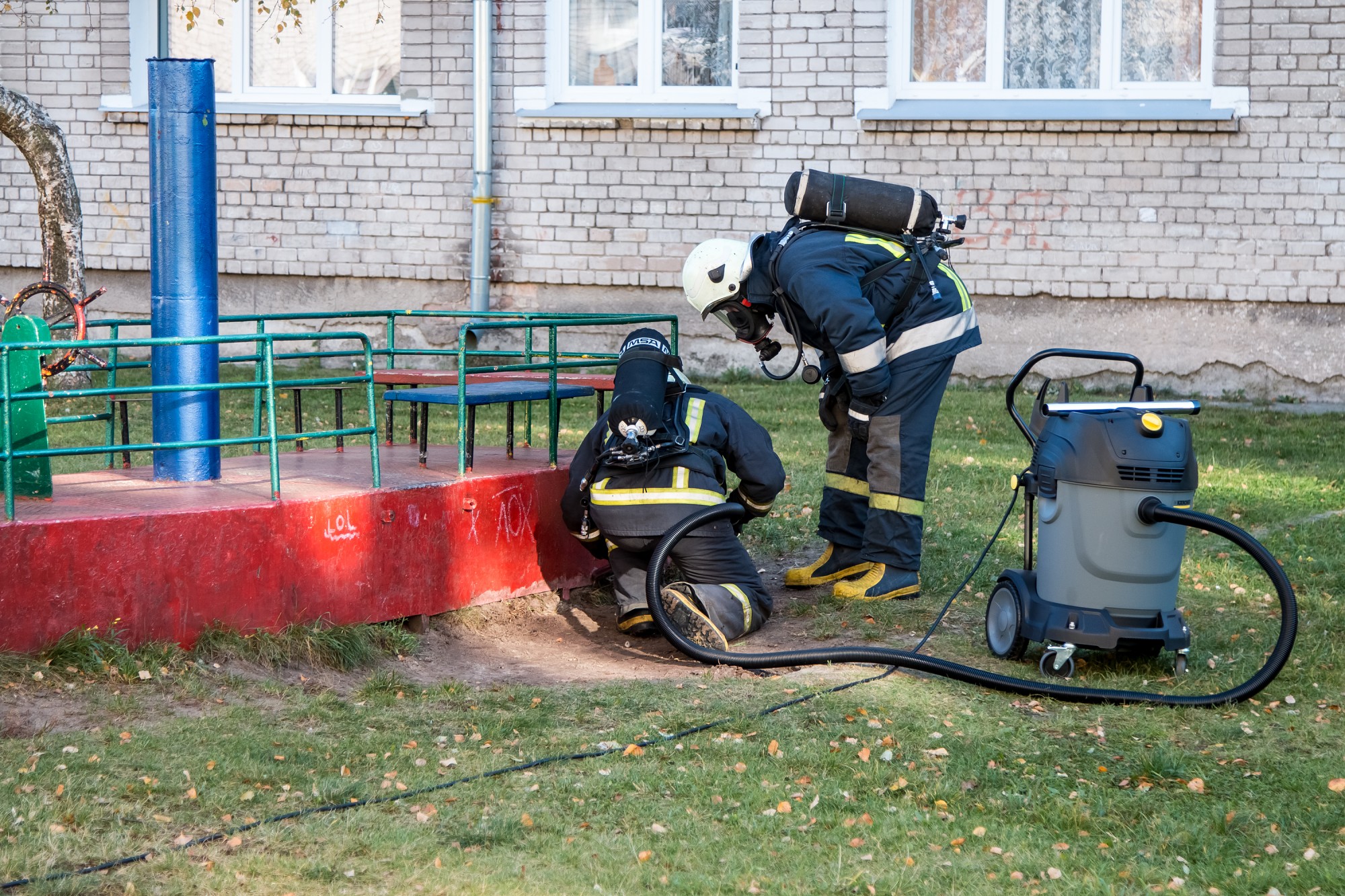 Papildināts – Uziet vēl dzīvsudrabu, glābēji turpinās teritorijas pārmeklēšanu