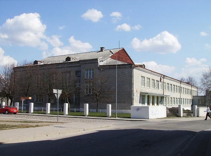 Papildināts – Konceptuāli atbalsta bijušās tehnikuma ēkas pārņemšanu