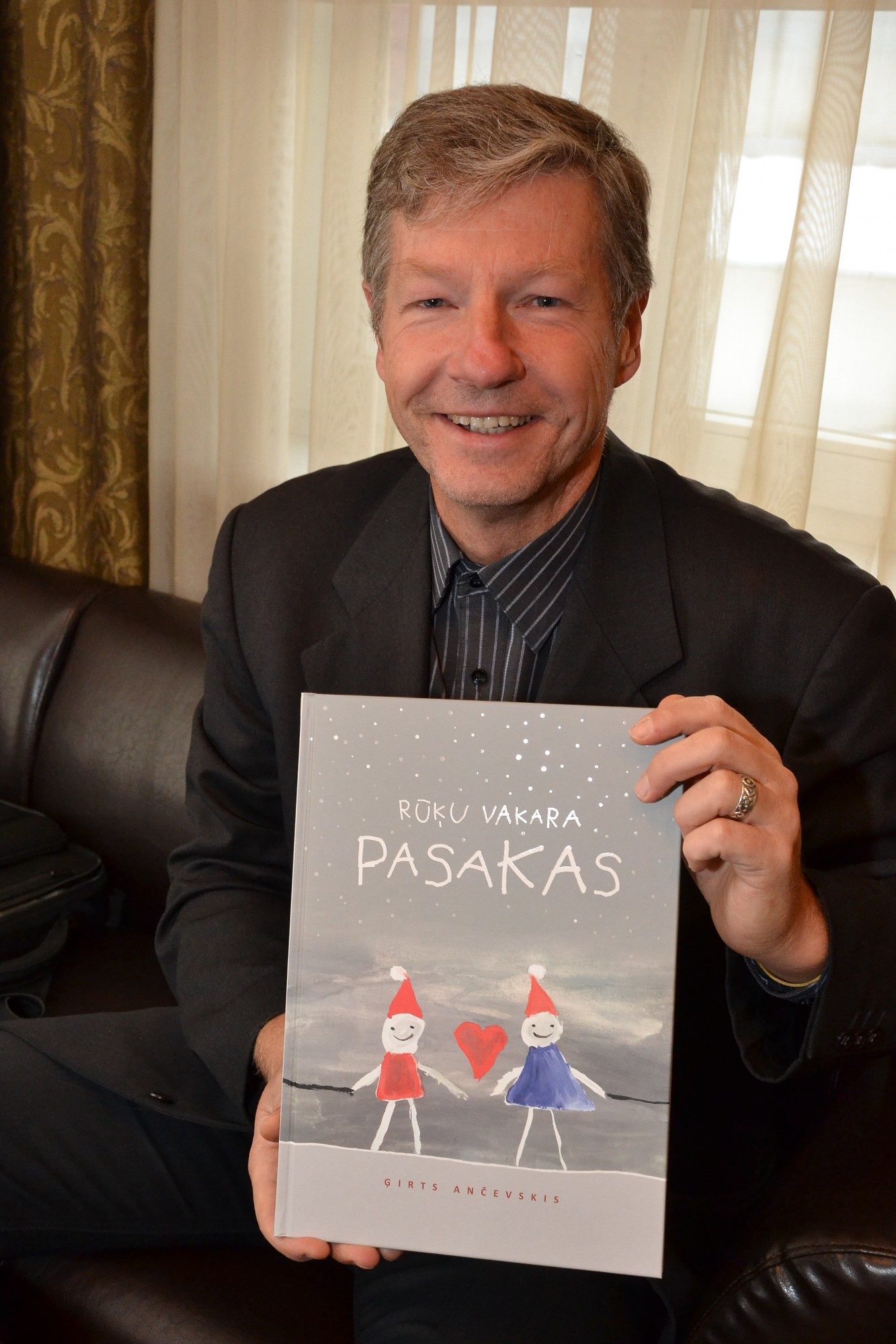 “Rūķu vakara pasakas” tagad arī pārlapojamas