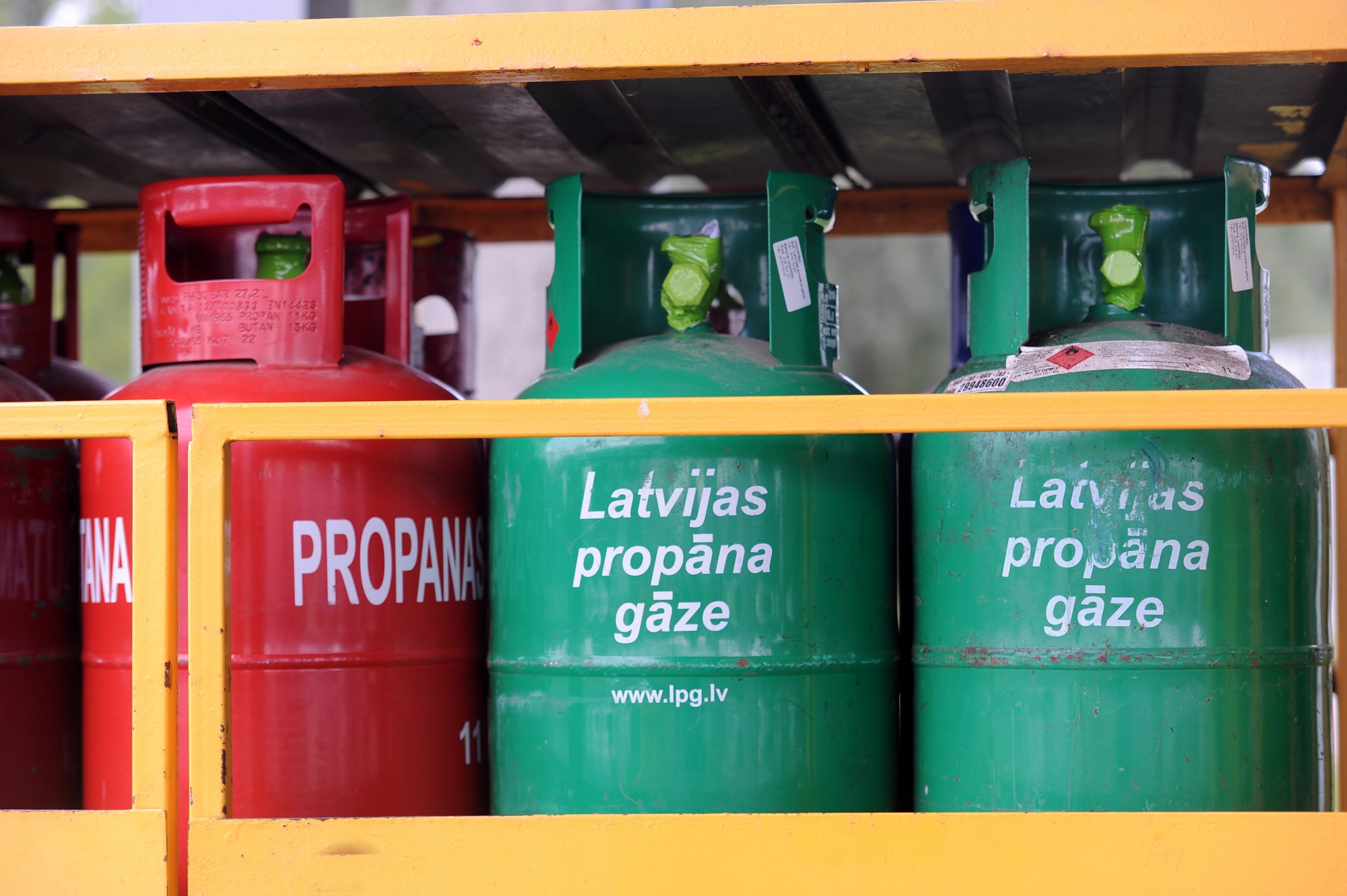 Likuma dēļ paziņo par kolektīvo atlaišanu