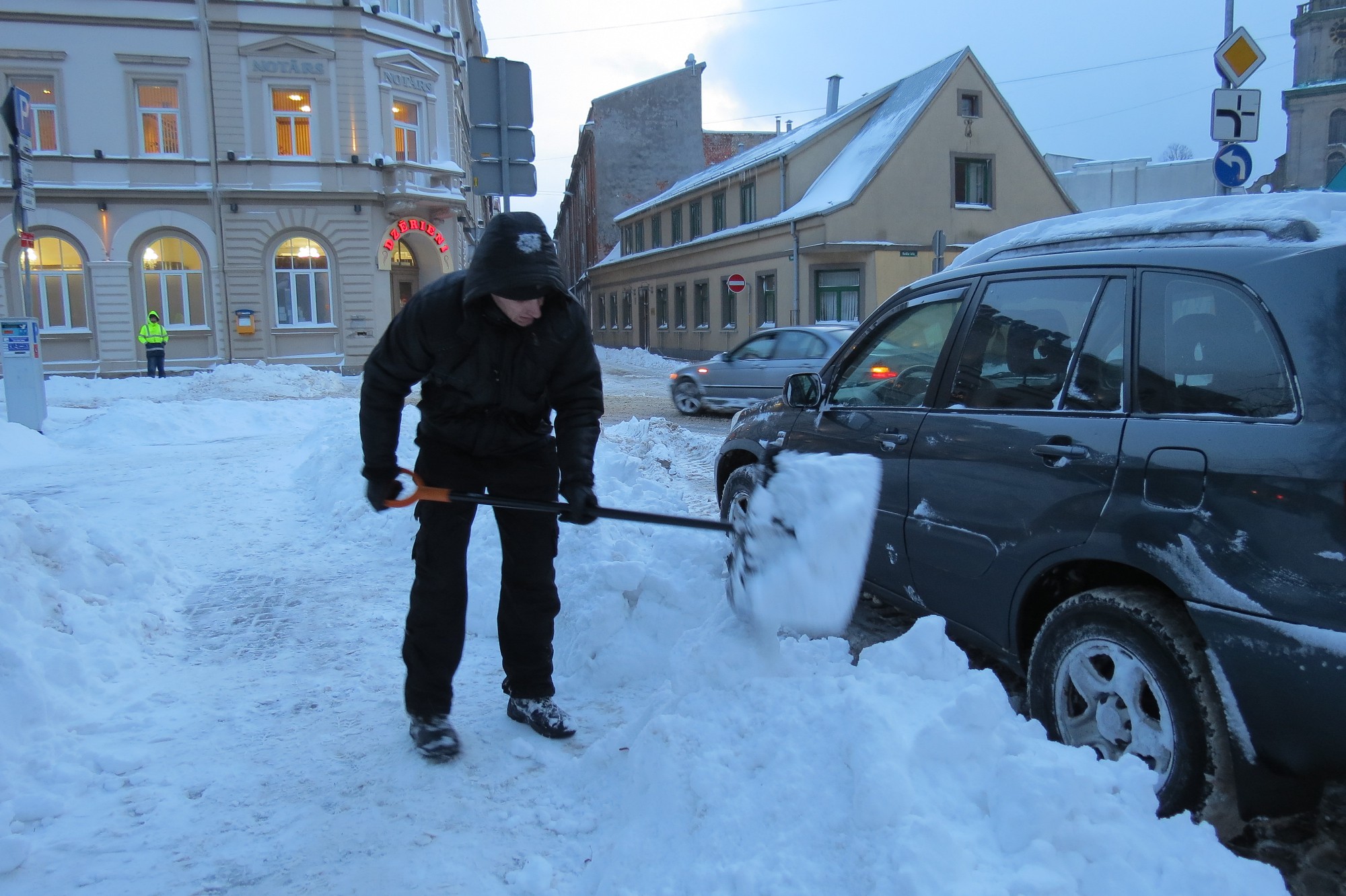 Sniegu Liepājā nepieciešamības gadījumā izvedīs “Latvijas autoceļu uzturētājs”