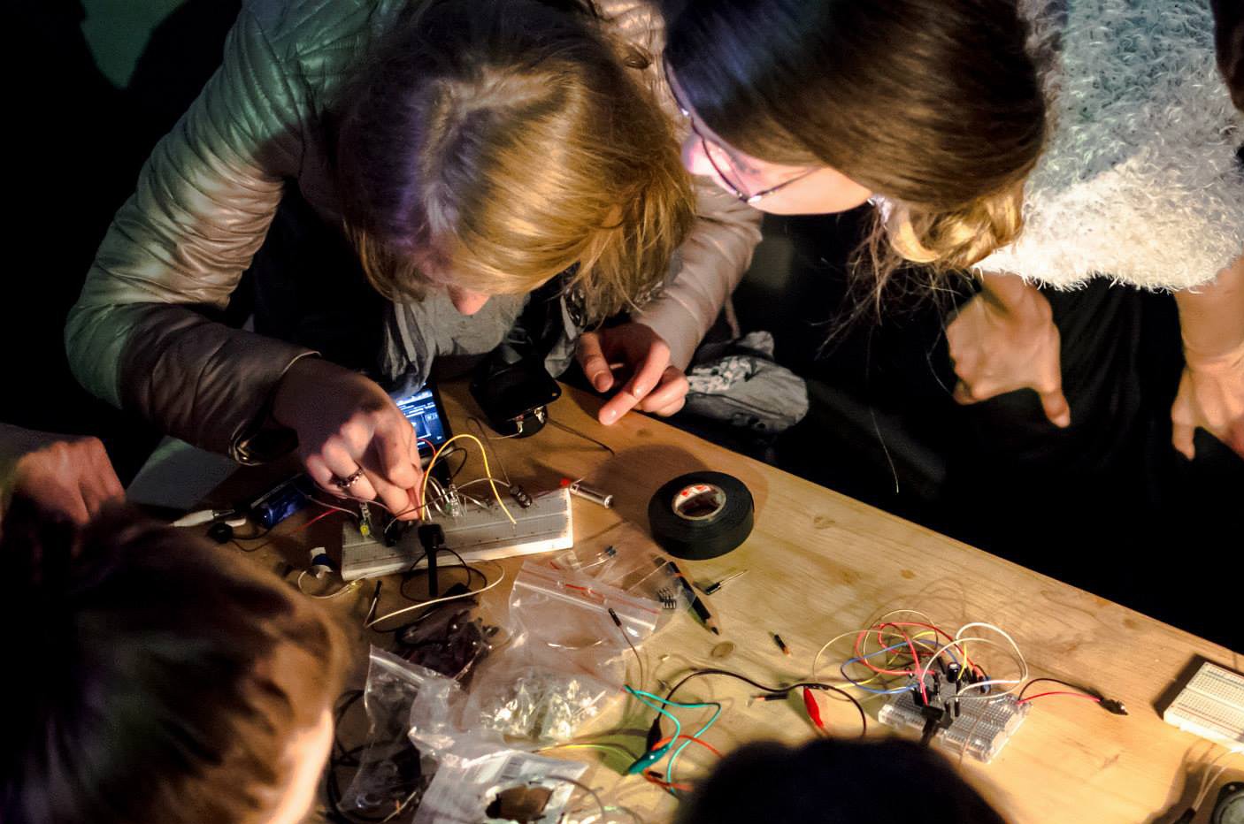 “iWeek: Under Construction” – jauno mediju mākslas festivāls Liepājā