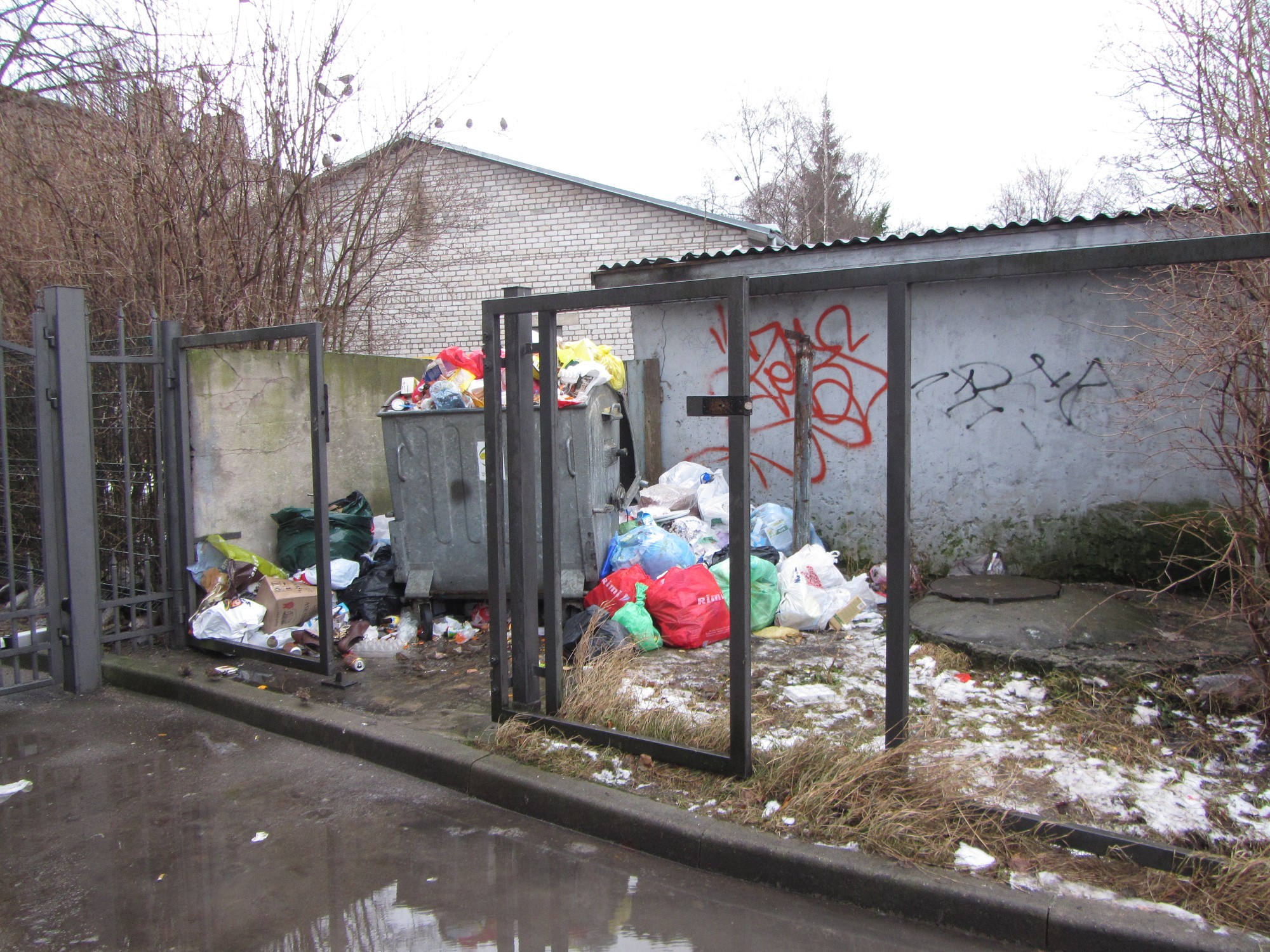 Gružu kalns aug augumā, līgums par izvešanu noslēgts tikko