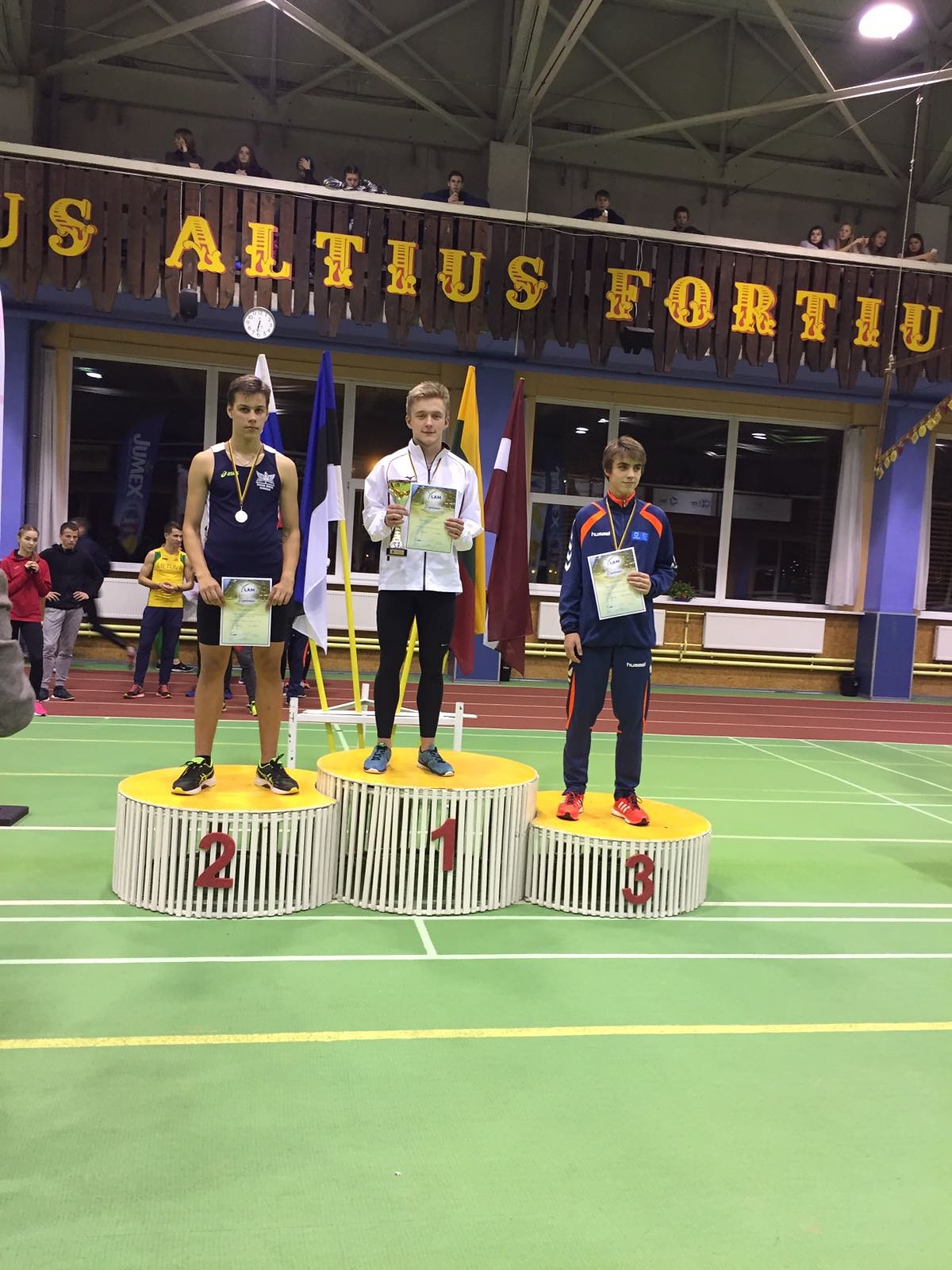 Liepājas Sporta spēļu skolas jaunieši izcīna sešas medaļas un kausus