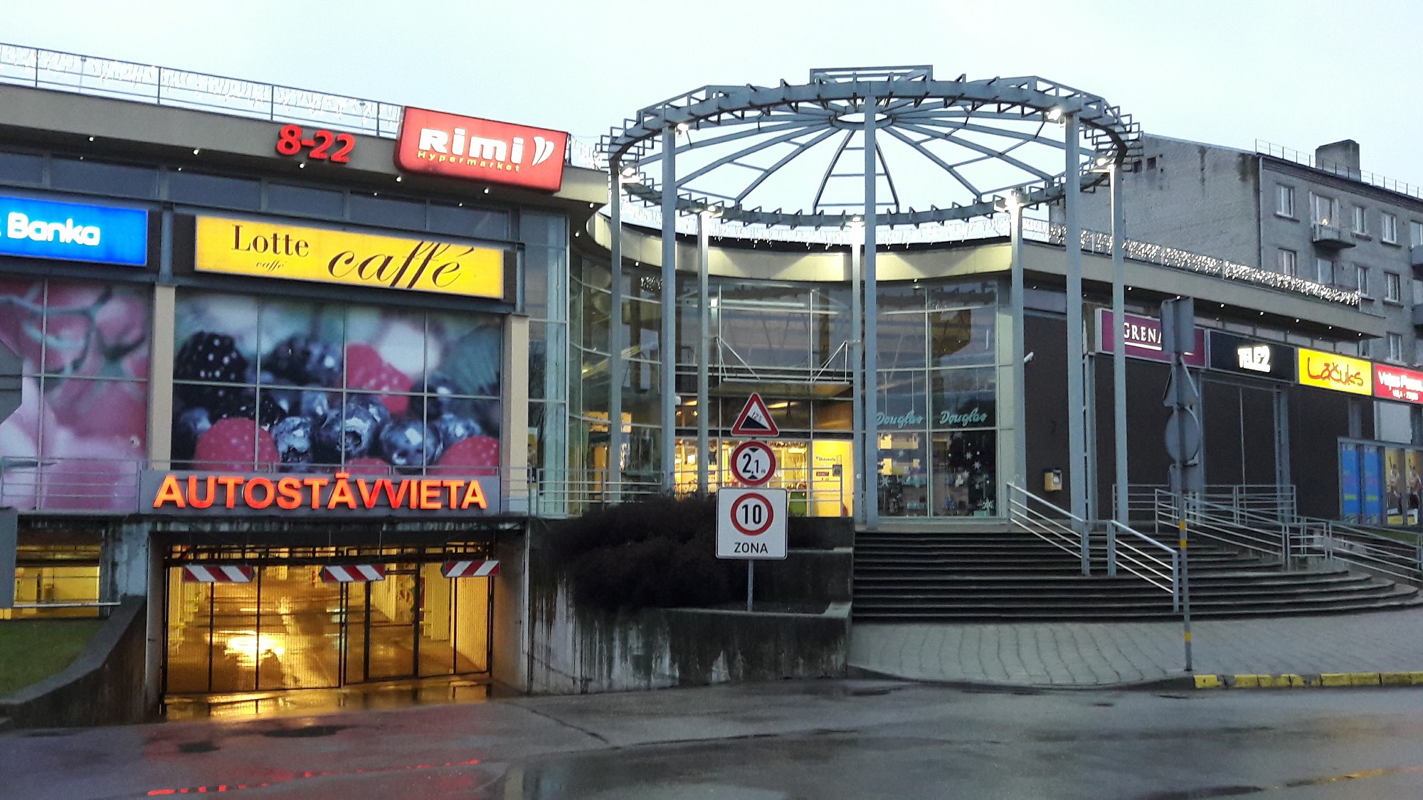 Papildināts (18:28) – Jau ceturtā trauksme ”Ostmalā”; beidzot pieņem lēmumu apturēt darbību