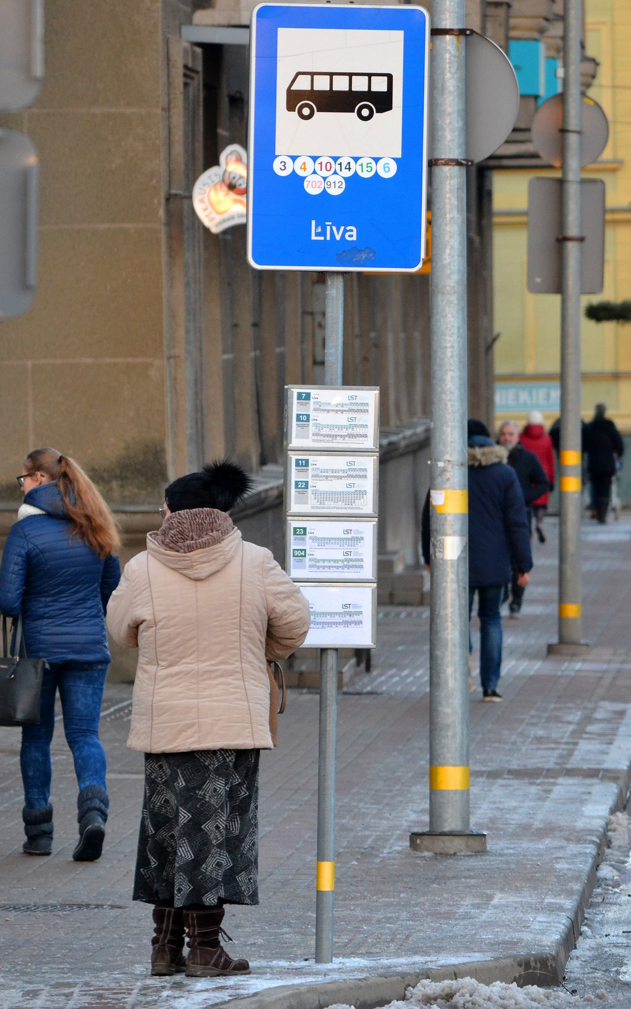 Vairāk pensionāru un politiski represēto var saņemt braukšanas maksas atlaides sabiedriskajā transportā