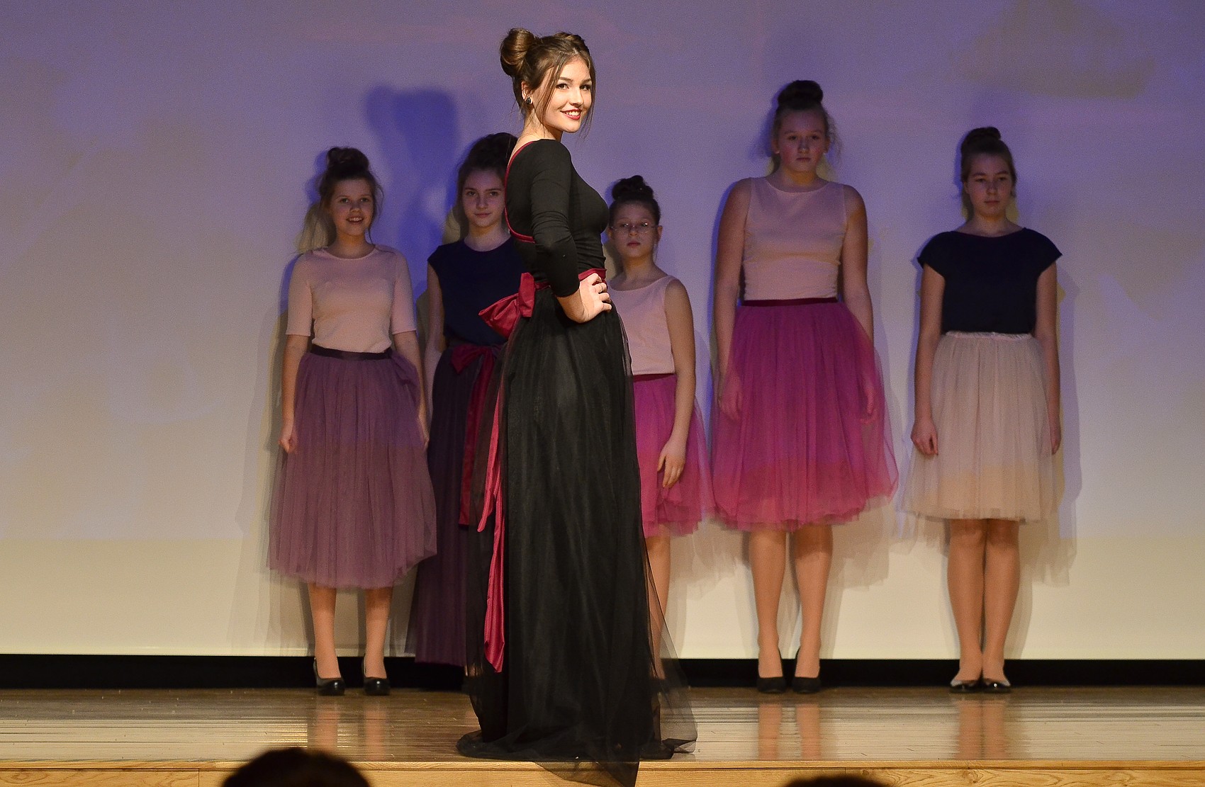 Vērtē topošo modes dizaineru kolekcijas