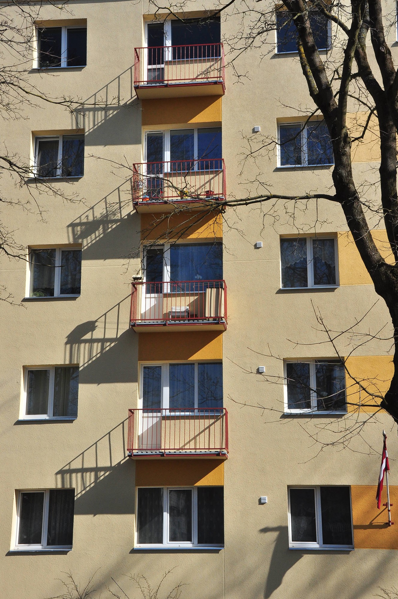 Daudzdzīvokļu namu liftu tehniskais stāvoklis atkarīgs no ieguldītajiem līdzekļiem