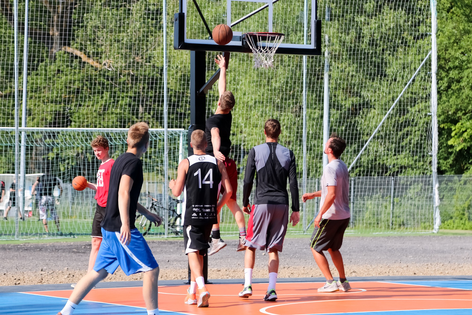 Porziņģis Liepājai dāvinās otro āra basketbola laukumu