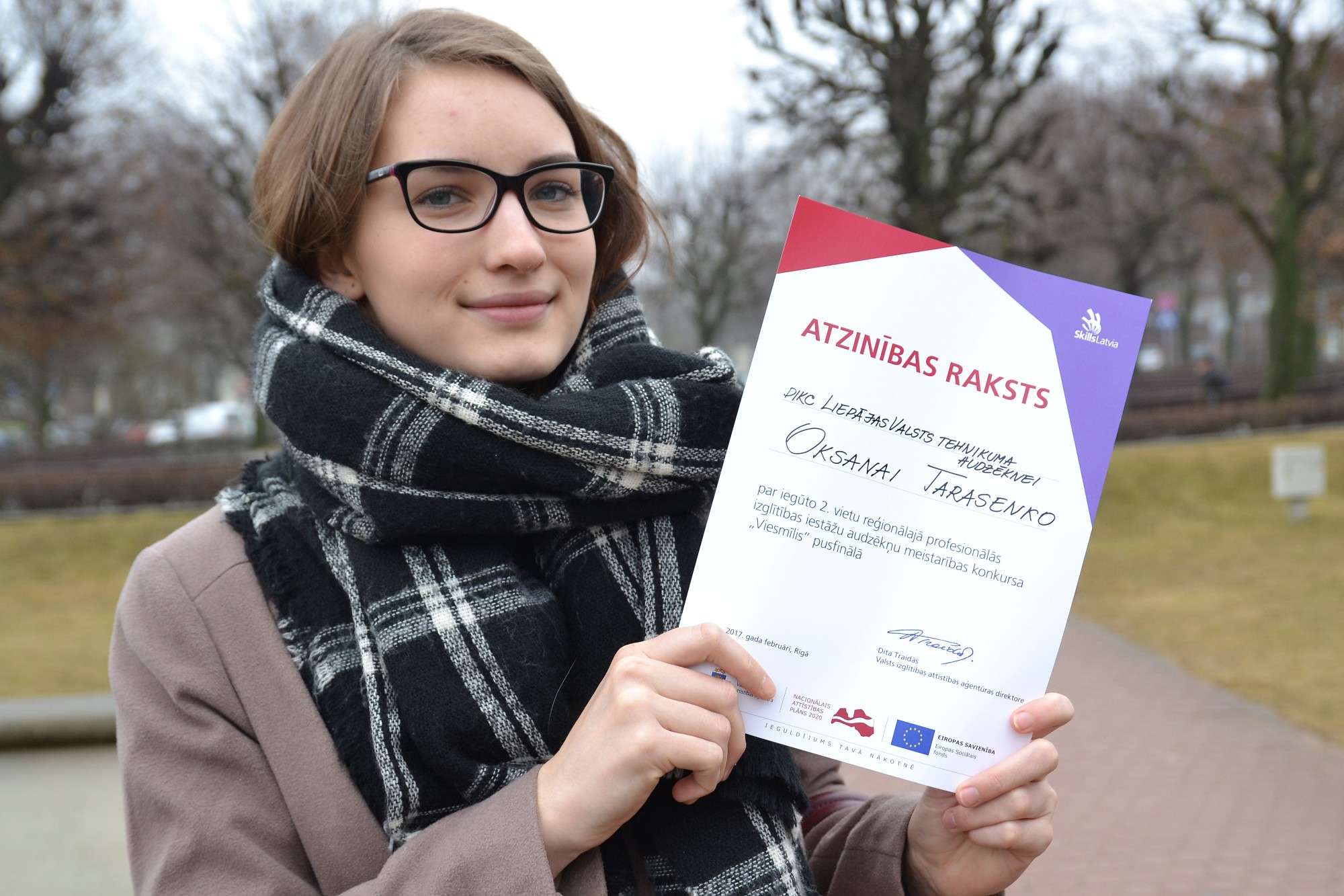 Oksana prot būt viesmīlīga