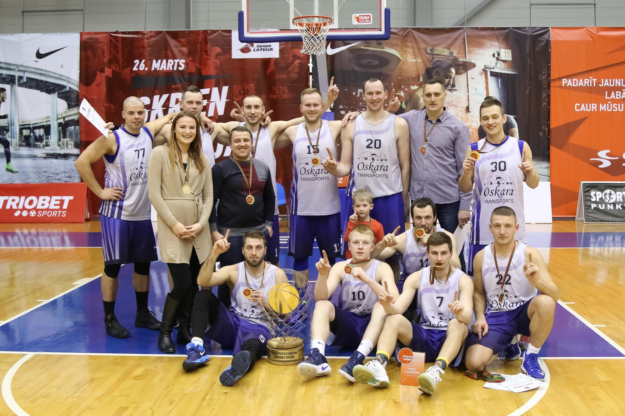 ”Oskara Transports” kļūst par pilsētas čempioniem basketbolā