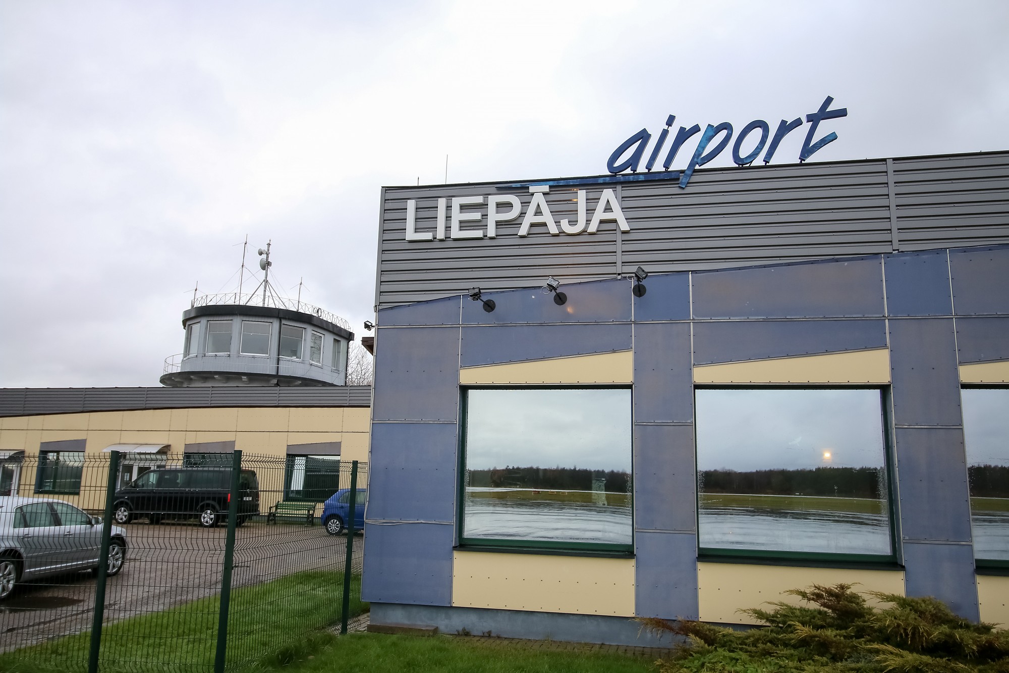 Liepājas lidostas atvēršanu privātajiem čarterreisiem pārceļ uz aprīļa vidu