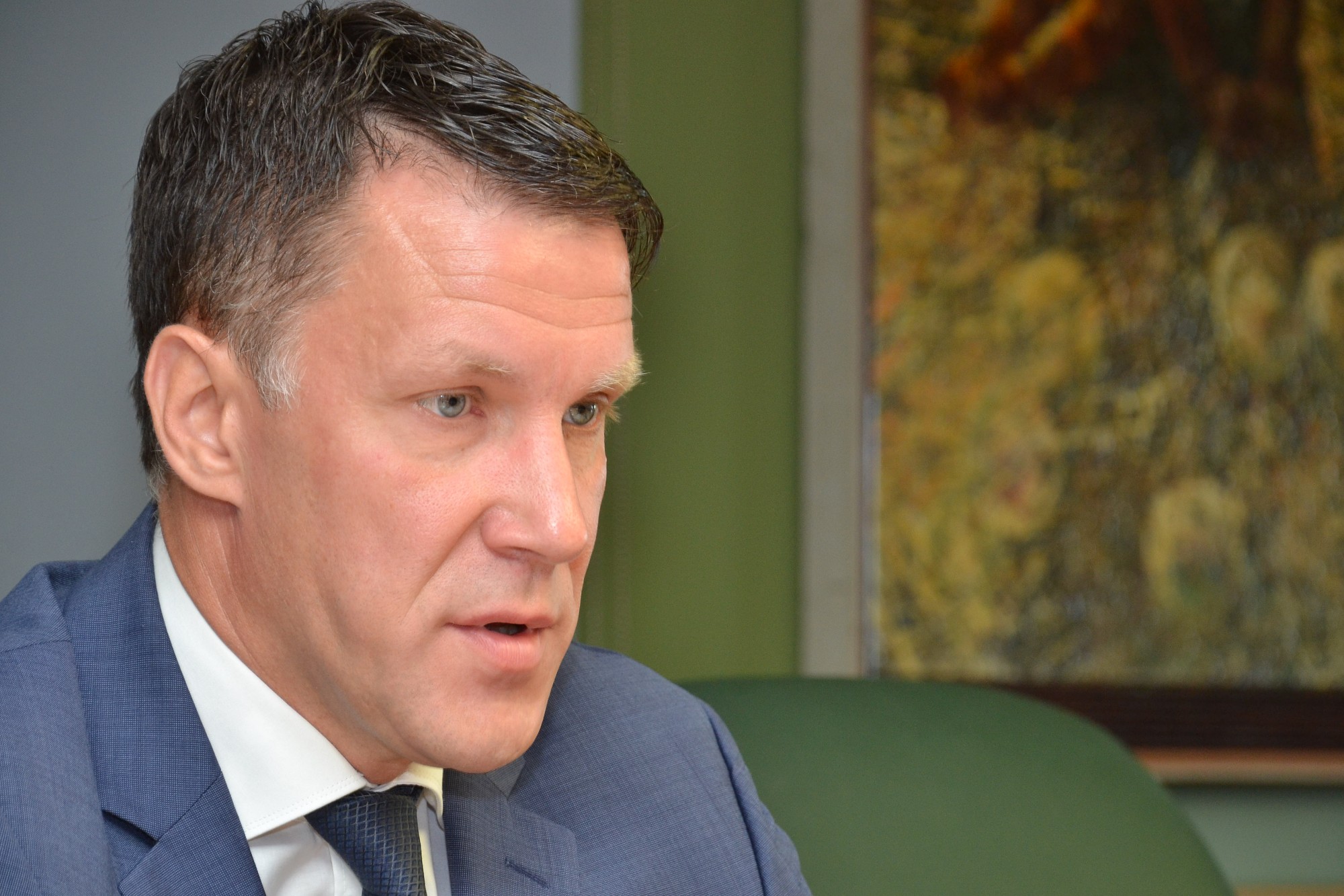 Cels latiņu augstāk