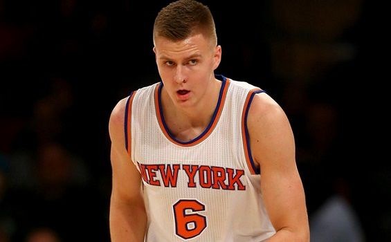 Porziņģim 13 punkti “Knicks” zaudējumā “Bucks” vienībai