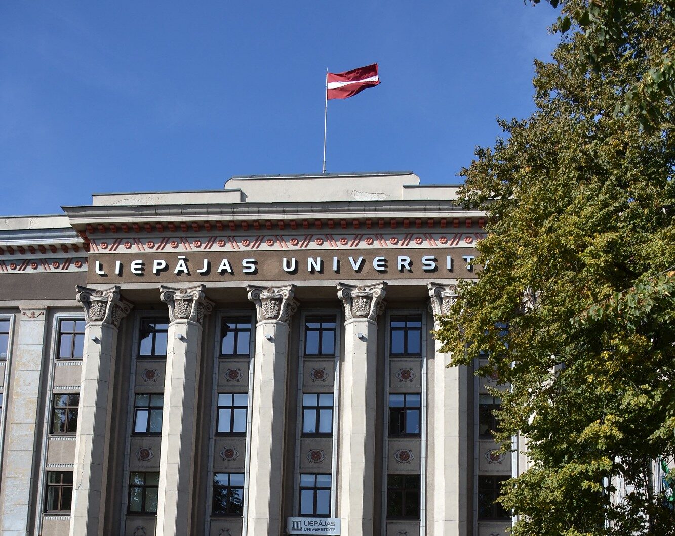 Šoruden vairāk absolventu paliks Latvijā