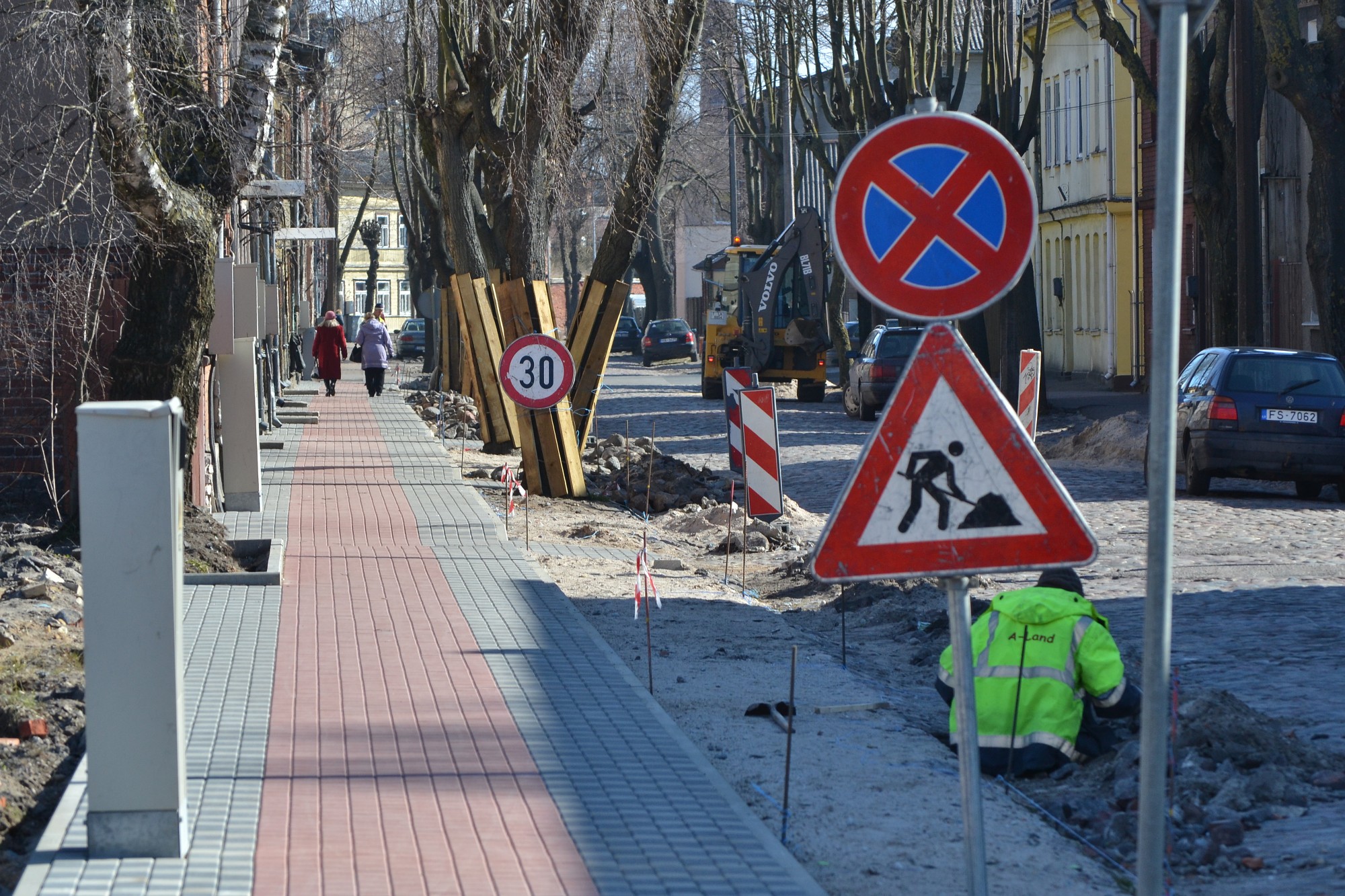Lāčplēša ielai rakstaina ietve