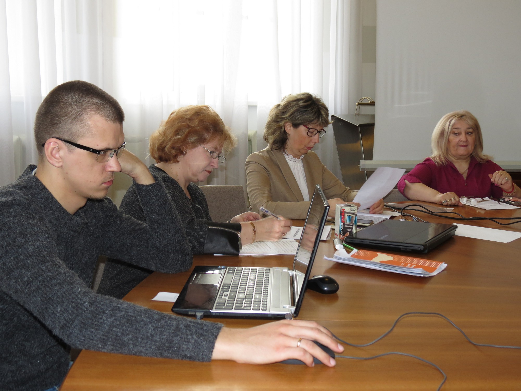 Gaida deviņus politisko spēku sarakstus