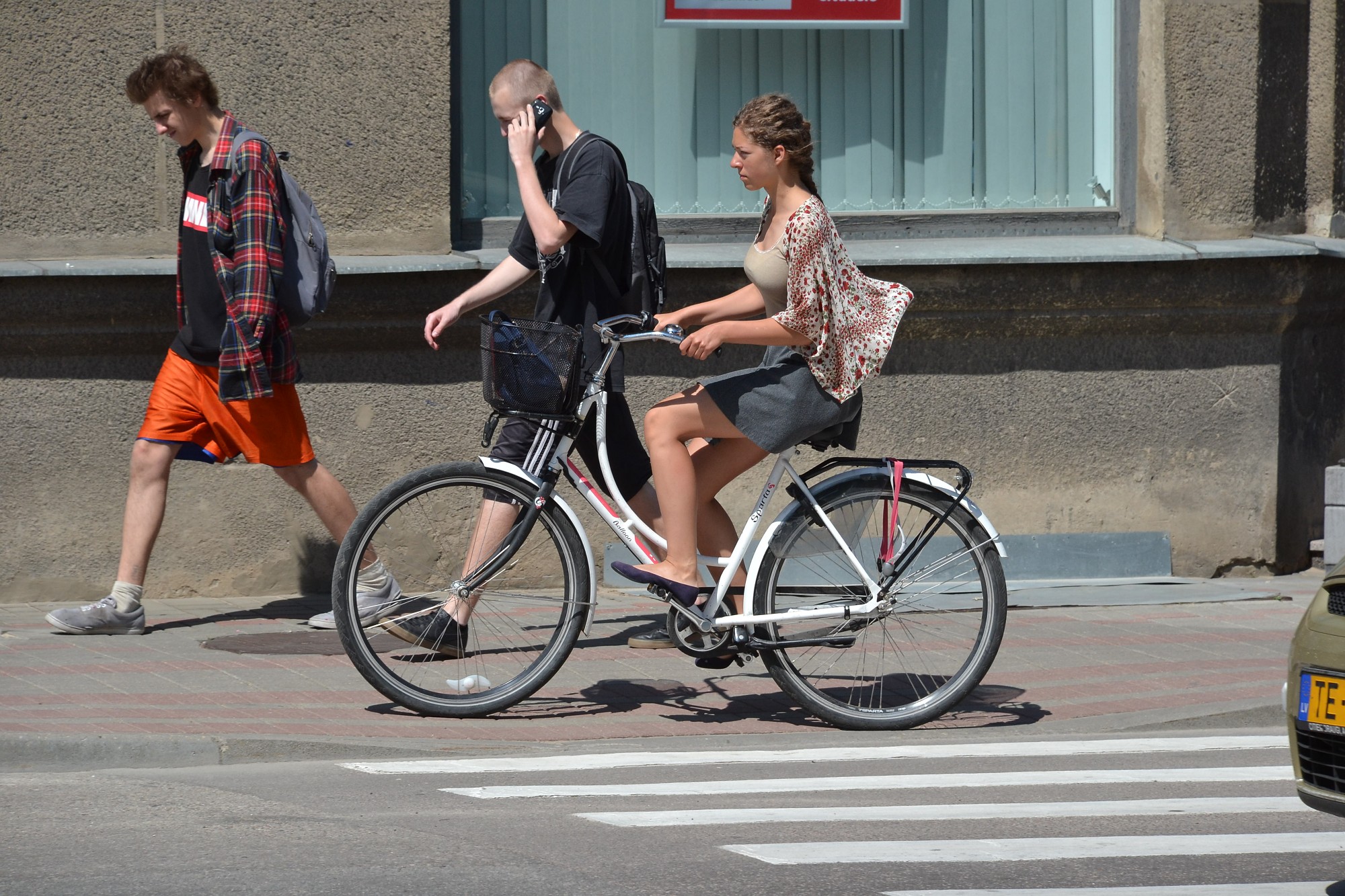 Aicina uz velo ekskursijām