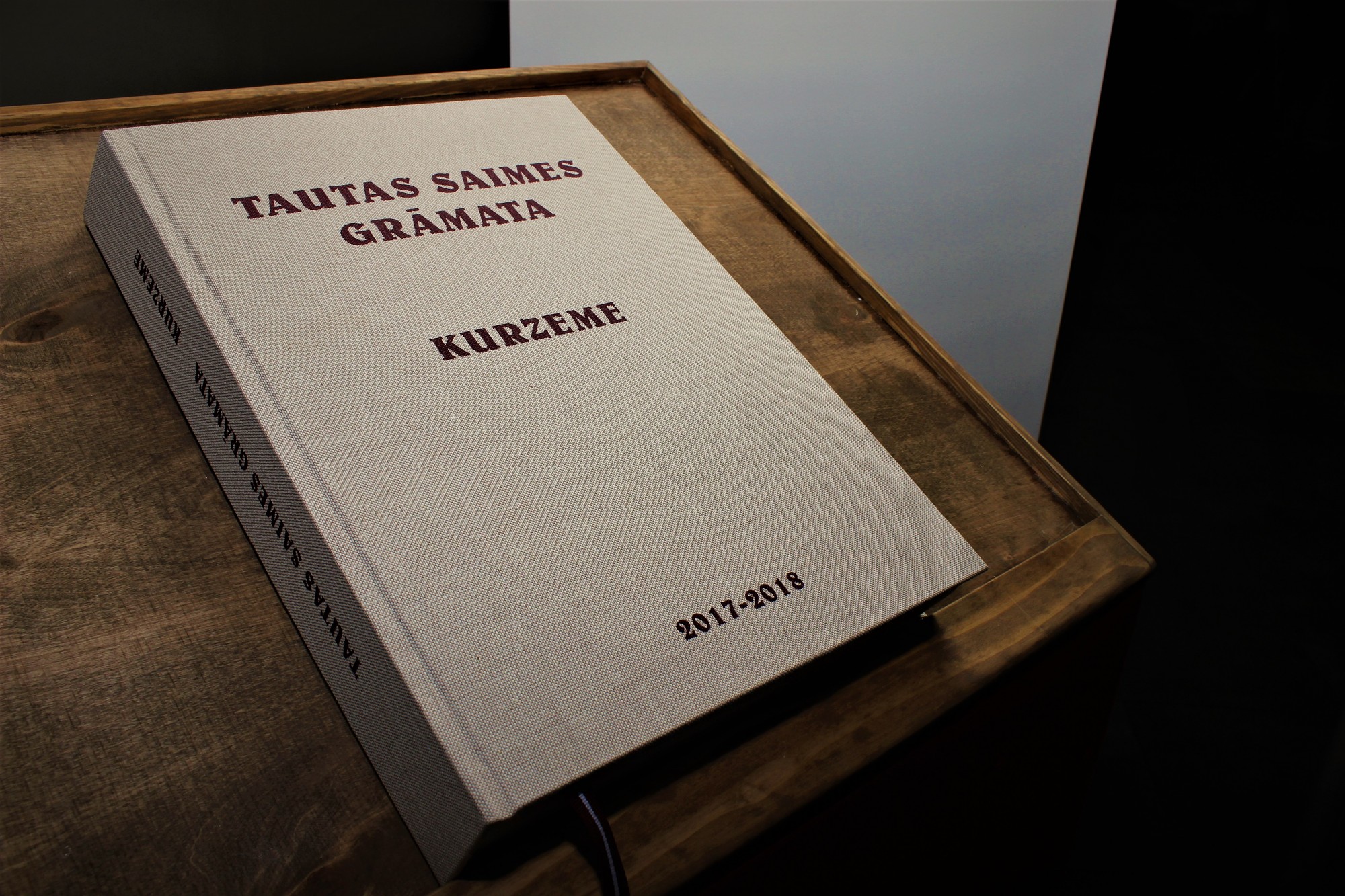 Aicina veikt ierakstus Tautas Saimes grāmatā