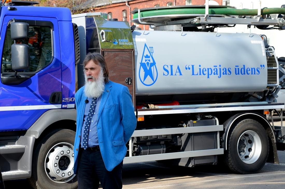 Anda Dejus darbs novērtēts ar Atzinības rakstu un Piemiņas zīmi
