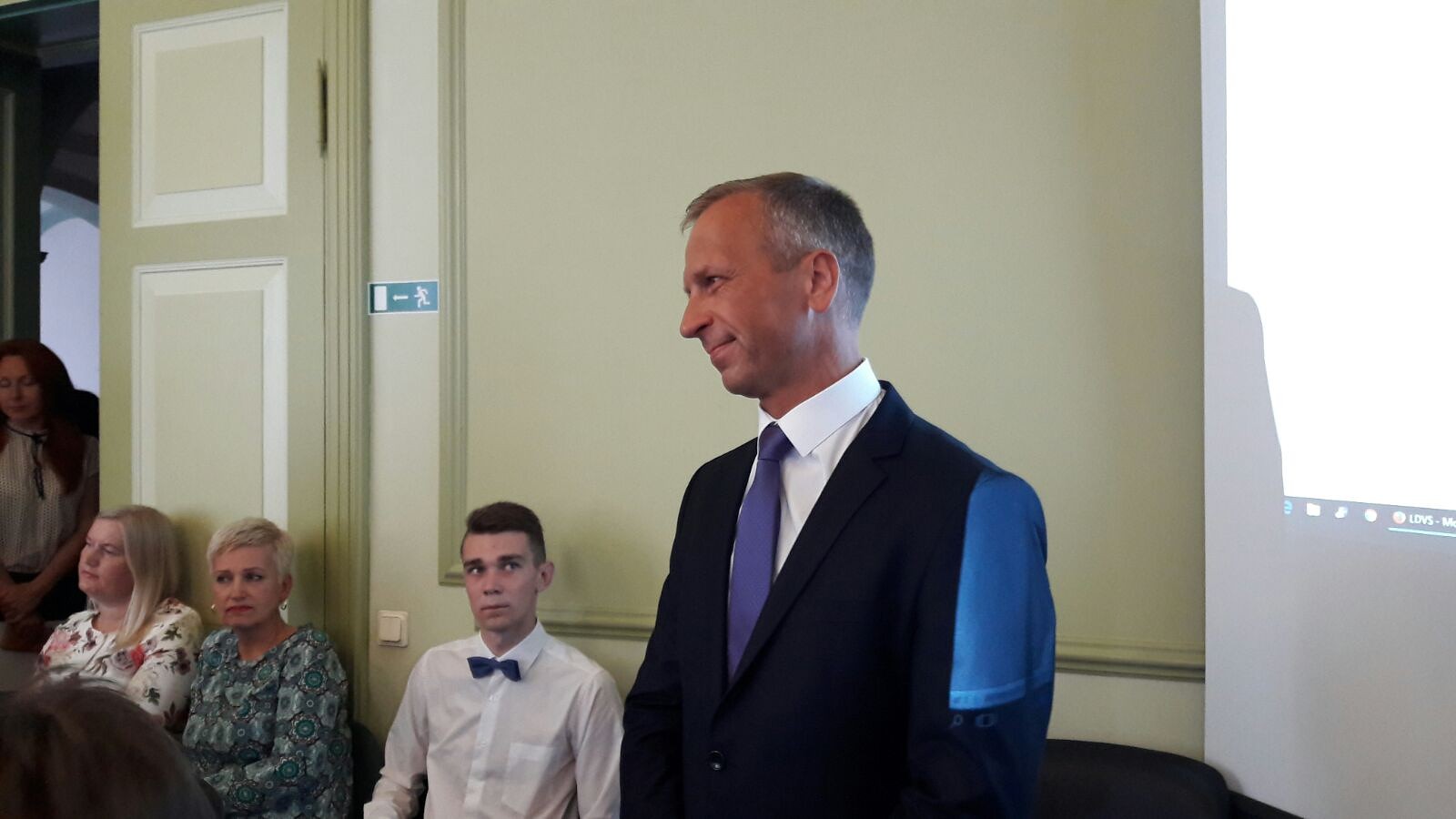 Par Liepājas sporta spēļu skolas direktoru ieceļ Guntaru Kikuču