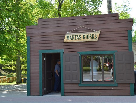 Mājražotāji Grobiņā atkal iedzīvina “Martas kiosku”