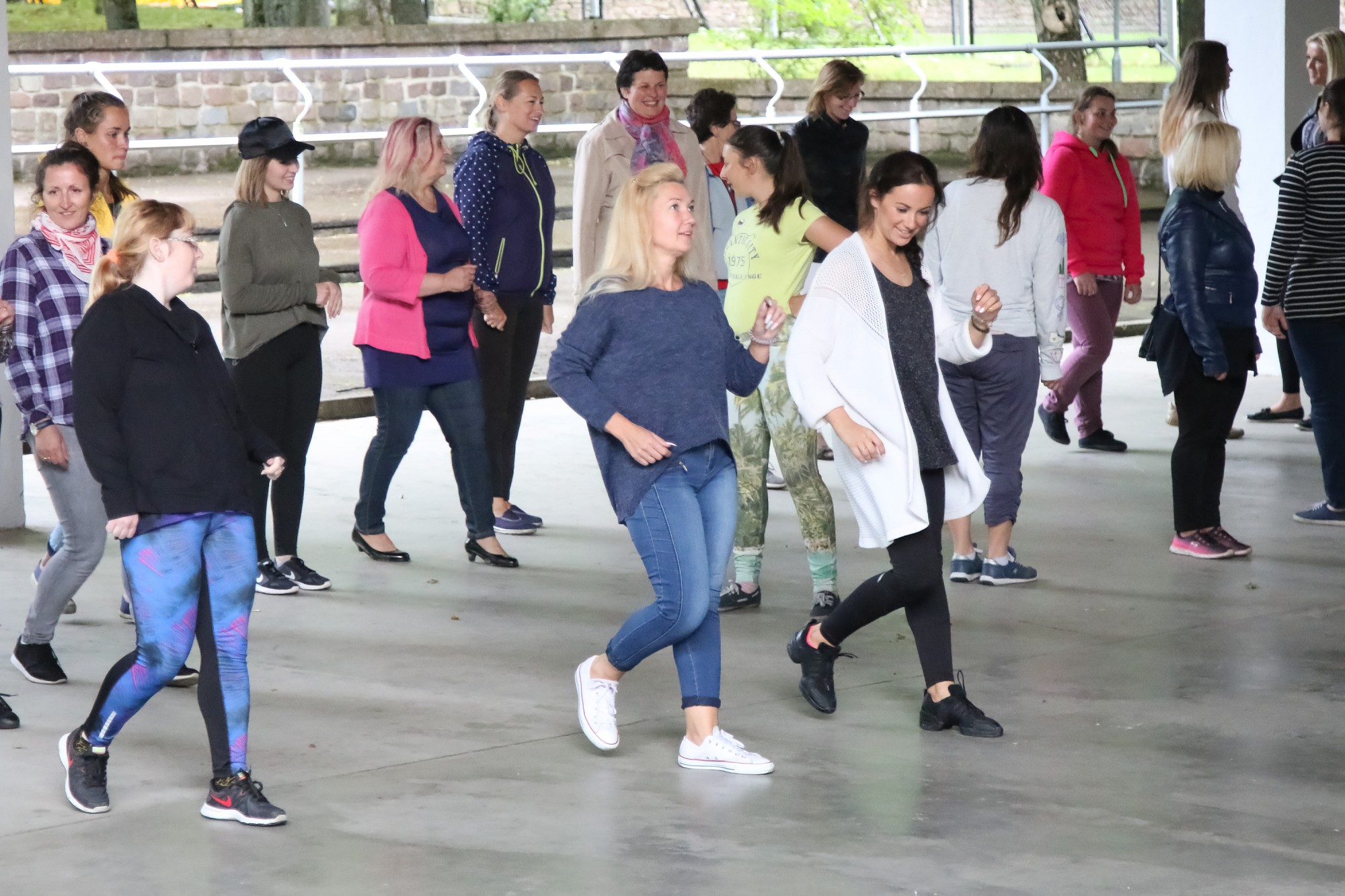 “Salsa saulrietā” pulcē lielu dalībnieku skaitu