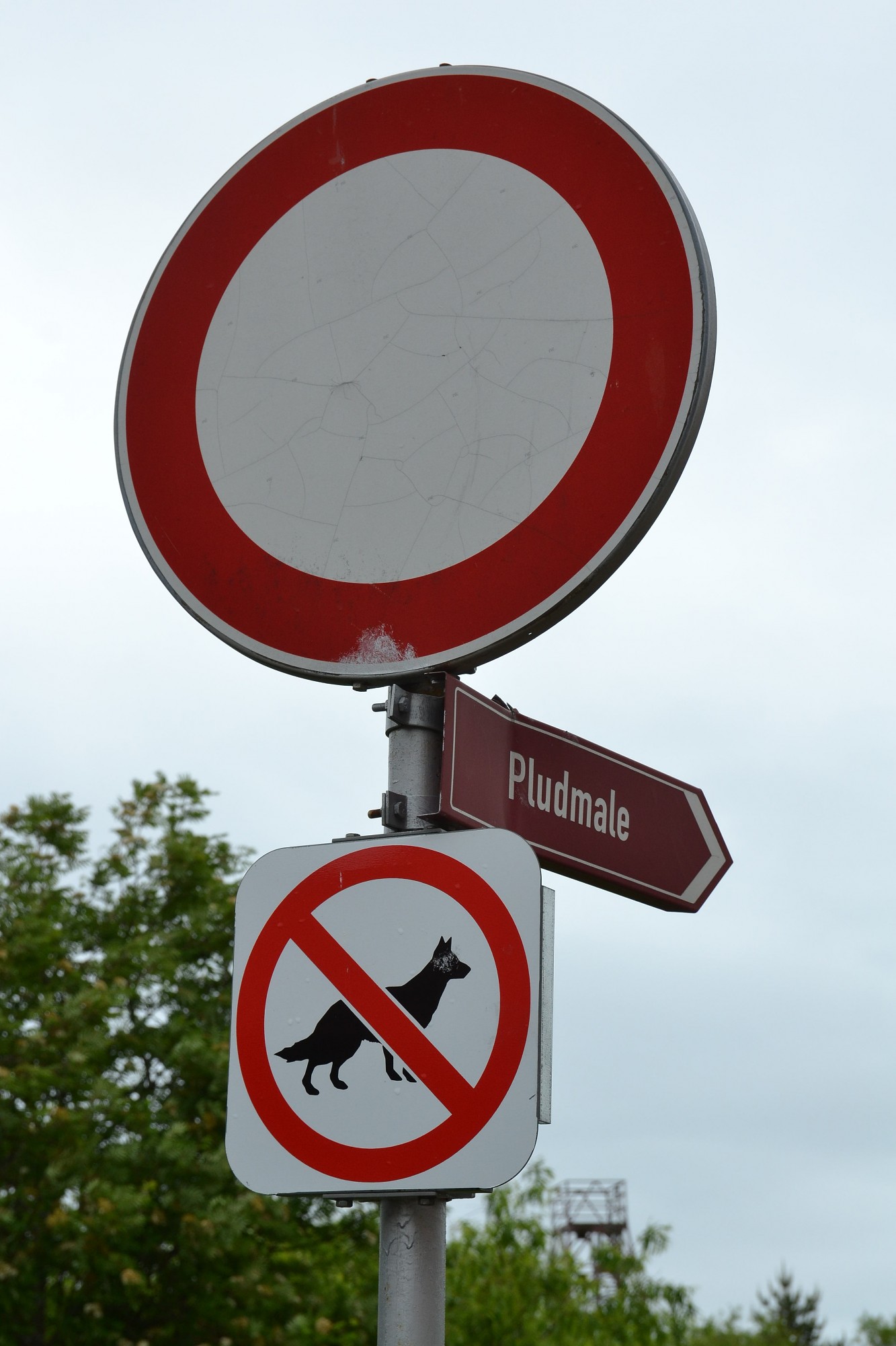 Grib oficiālu nūdistu pludmali