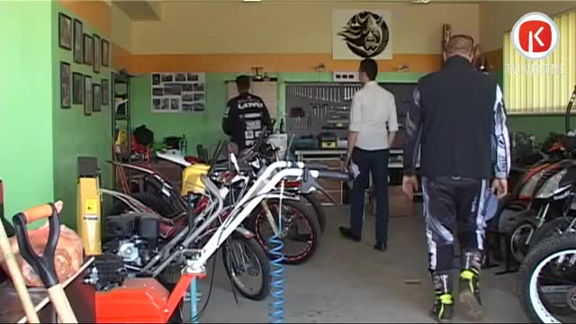 Ģimene Grobiņā izveido mototriāla trasi