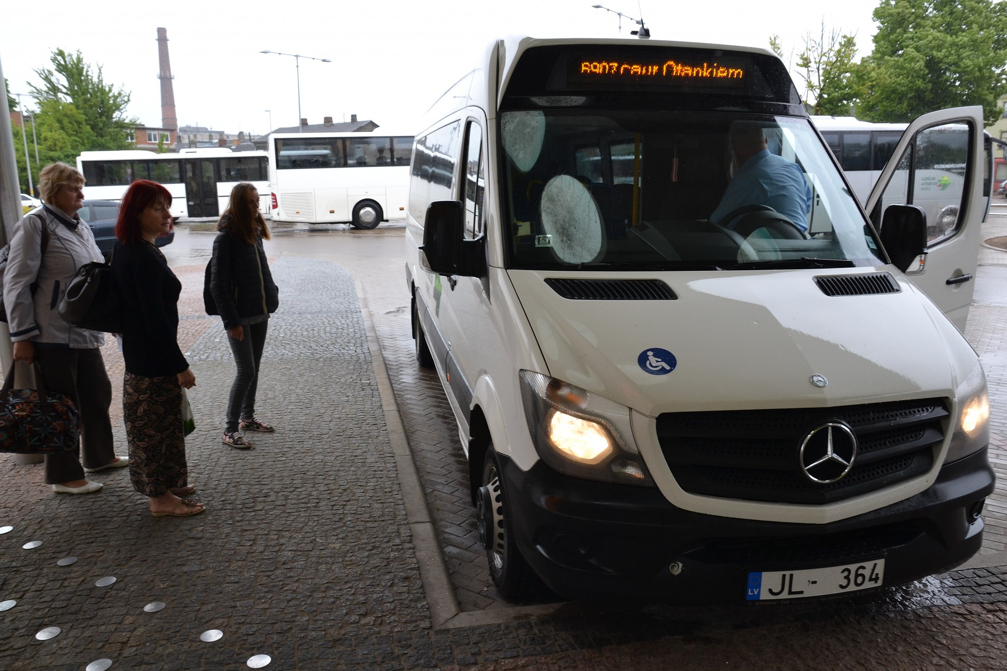 Mazapdzīvotās vietās autobusi kursēs tikai pēc pieprasījuma