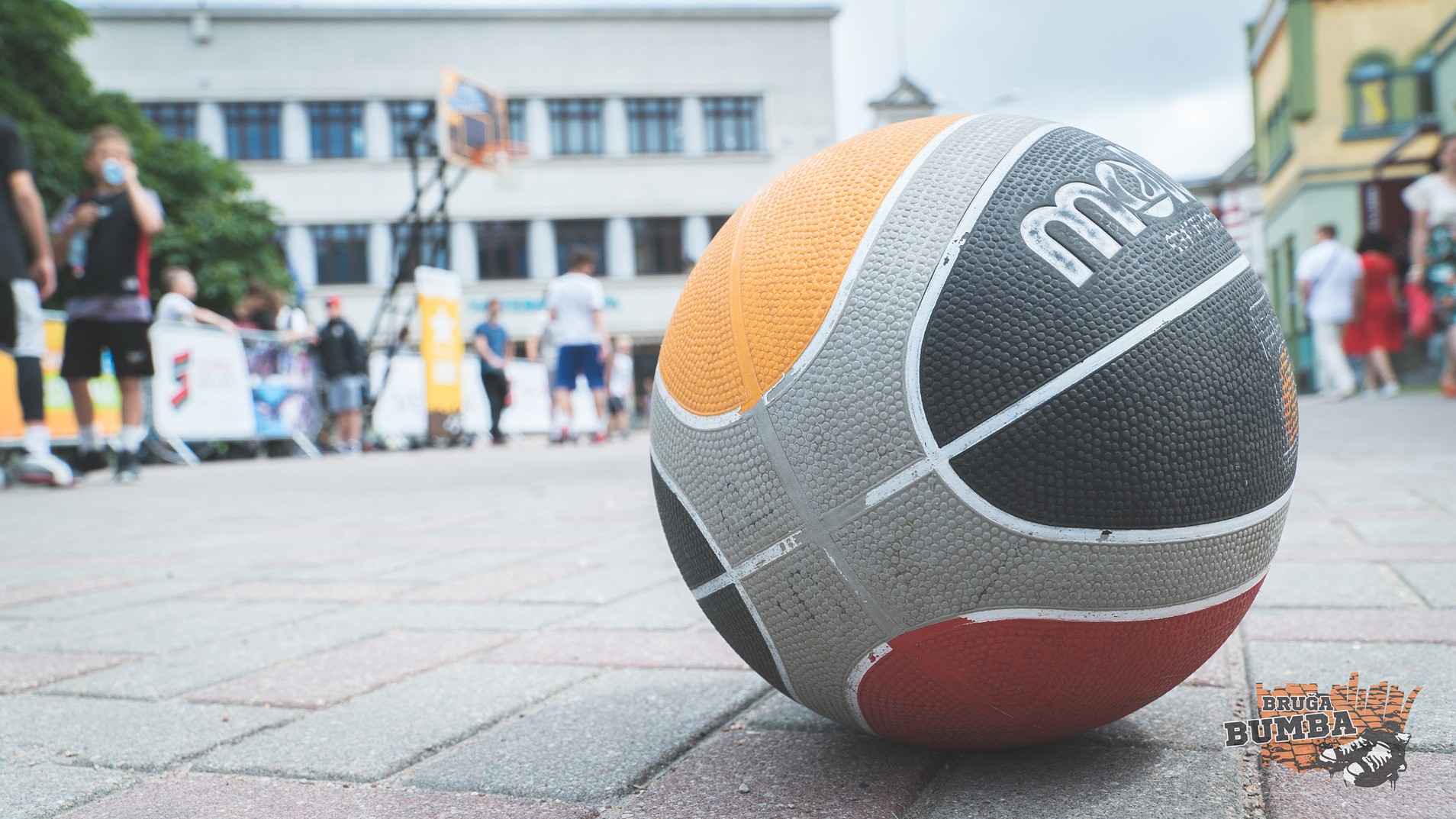 Tuvojas ”Bruģa bumba” čempionāta noslēdzošais posms