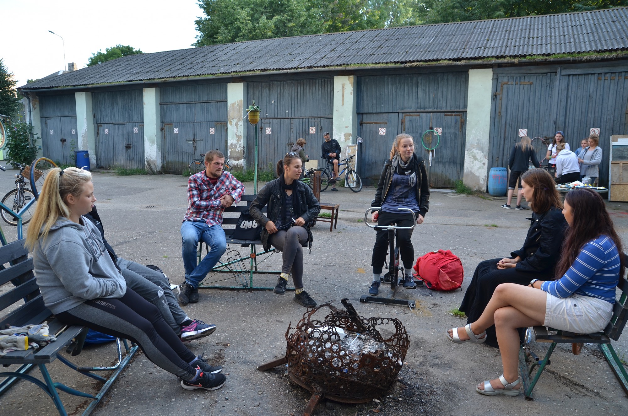 Brīvprātīgie jaunieši no citām valstīm organizē pasākumu “WorkHeart for Liberta”