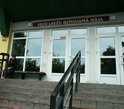 Atzīmēs  Starptautisko senioru dienu