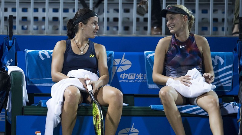 Sevastova un Vekiča zaudē favorītēm