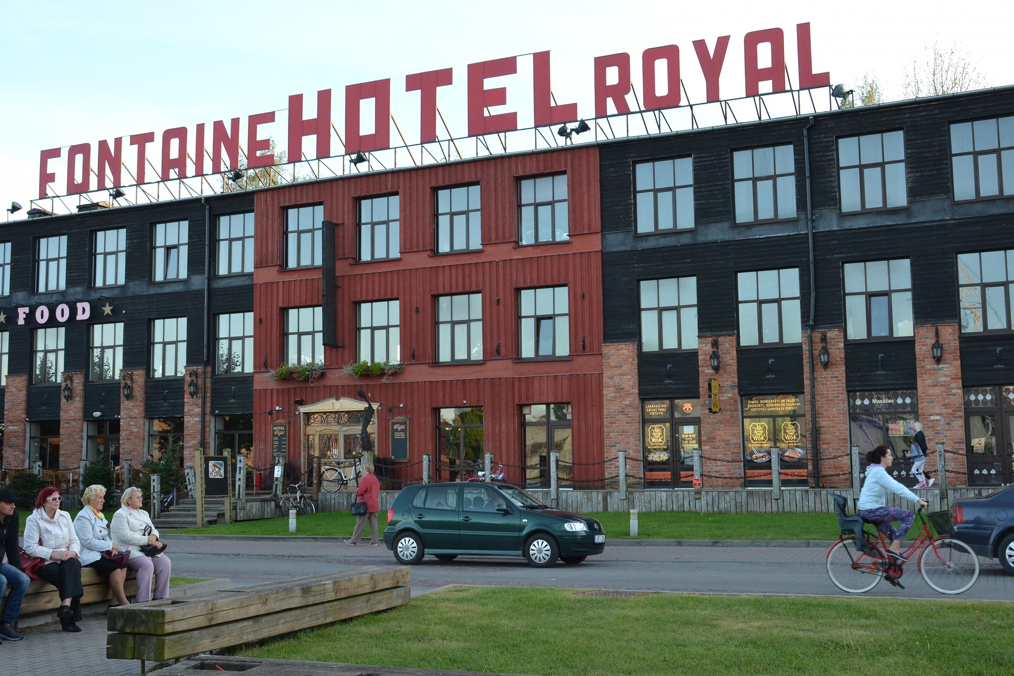 Liepājas SEZ atsakās no viesnīcas”Fontaine Hotel Royal” ēkas pirmpirkuma tiesībām