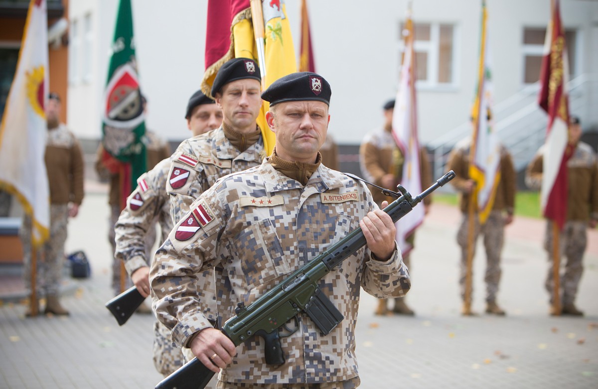 Uz Kuldīgu pārcelsies Zemessardzes štābs