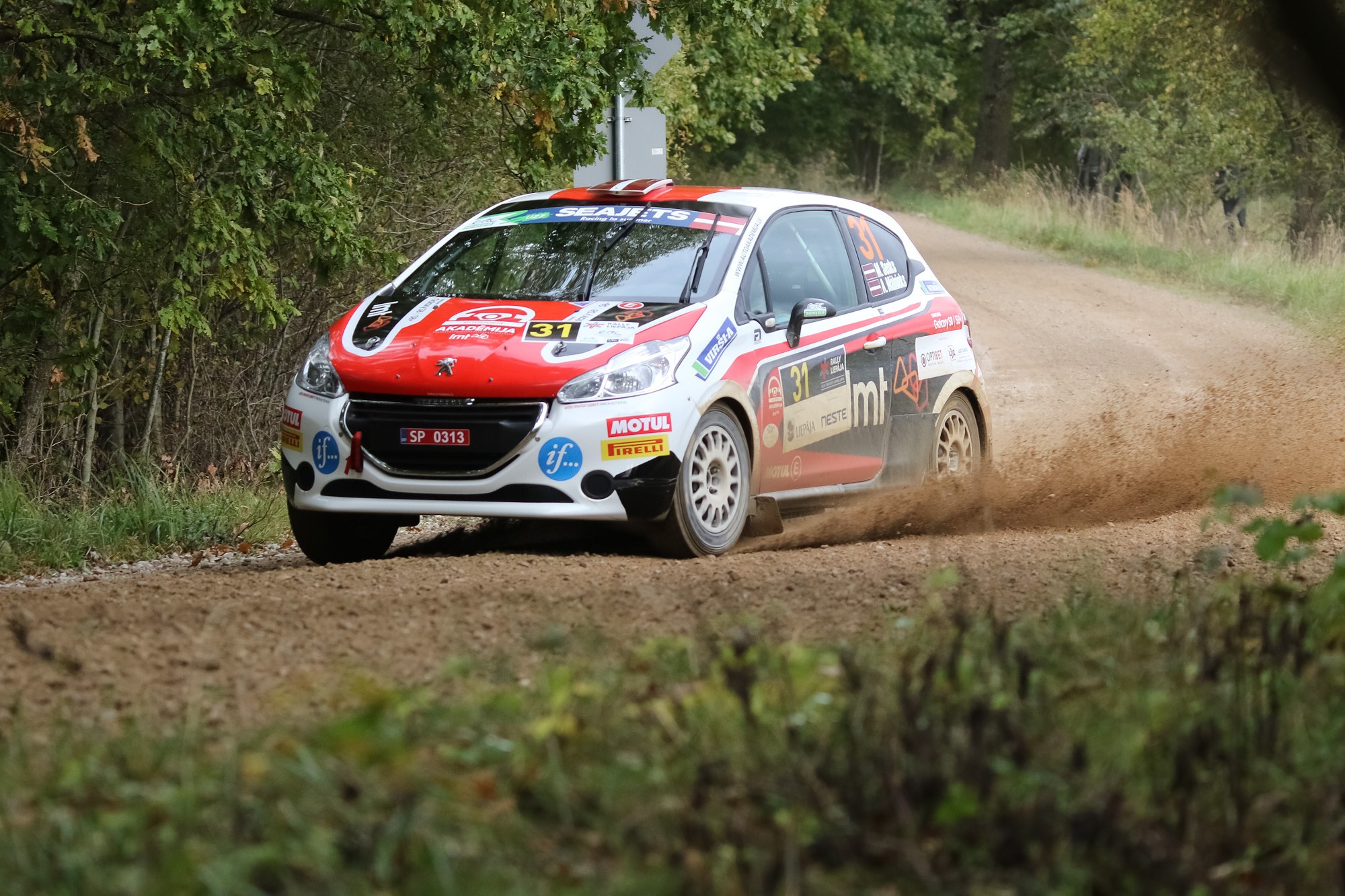 Papildināts – Sportistiem rallijs sākas ar kvalifikācijas posmu