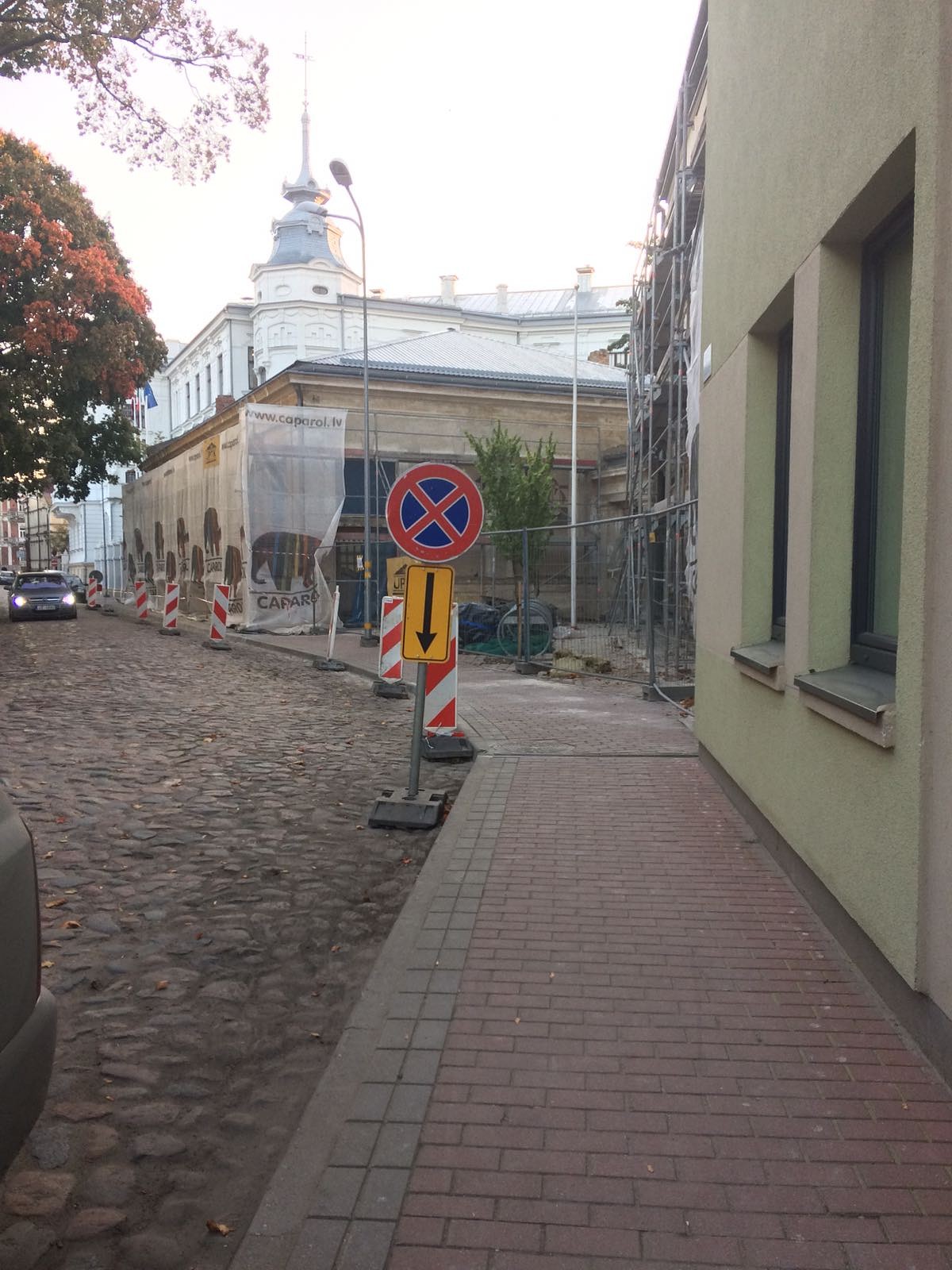 Ceļa zīme ”apgriezusies otrādi”
