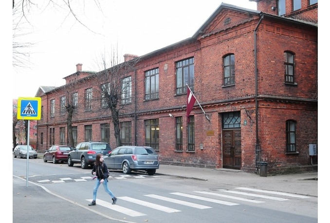Mūzikas, mākslas un dizaina vidusskolas absolventi izcili startē Latvijas dizaineru konkursā
