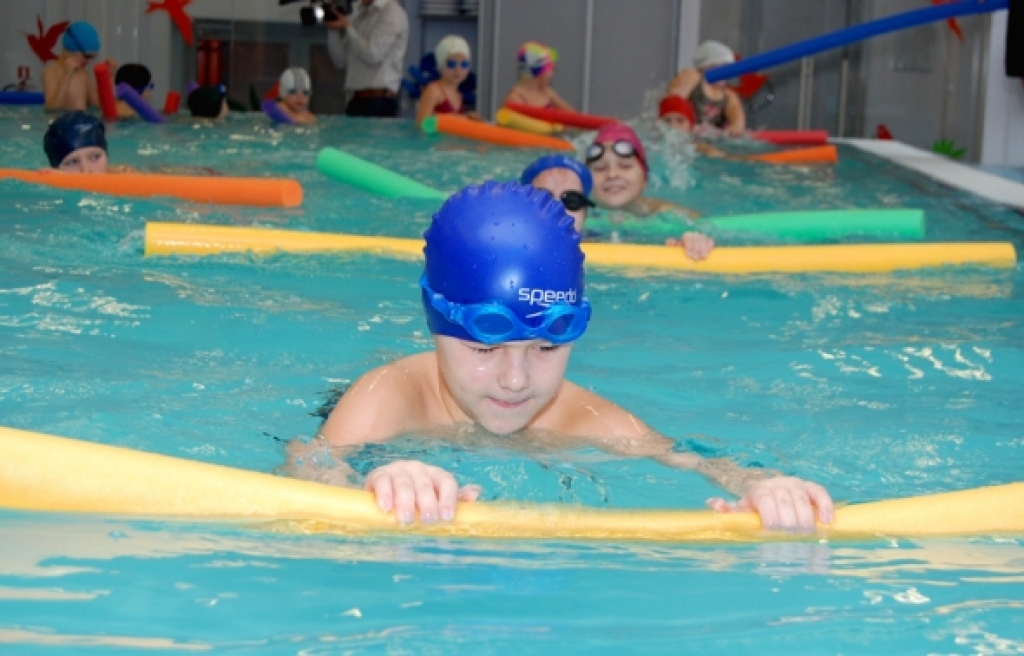 Pēc Ventspils traģēdijas pārrunās drošību peldbaseinos