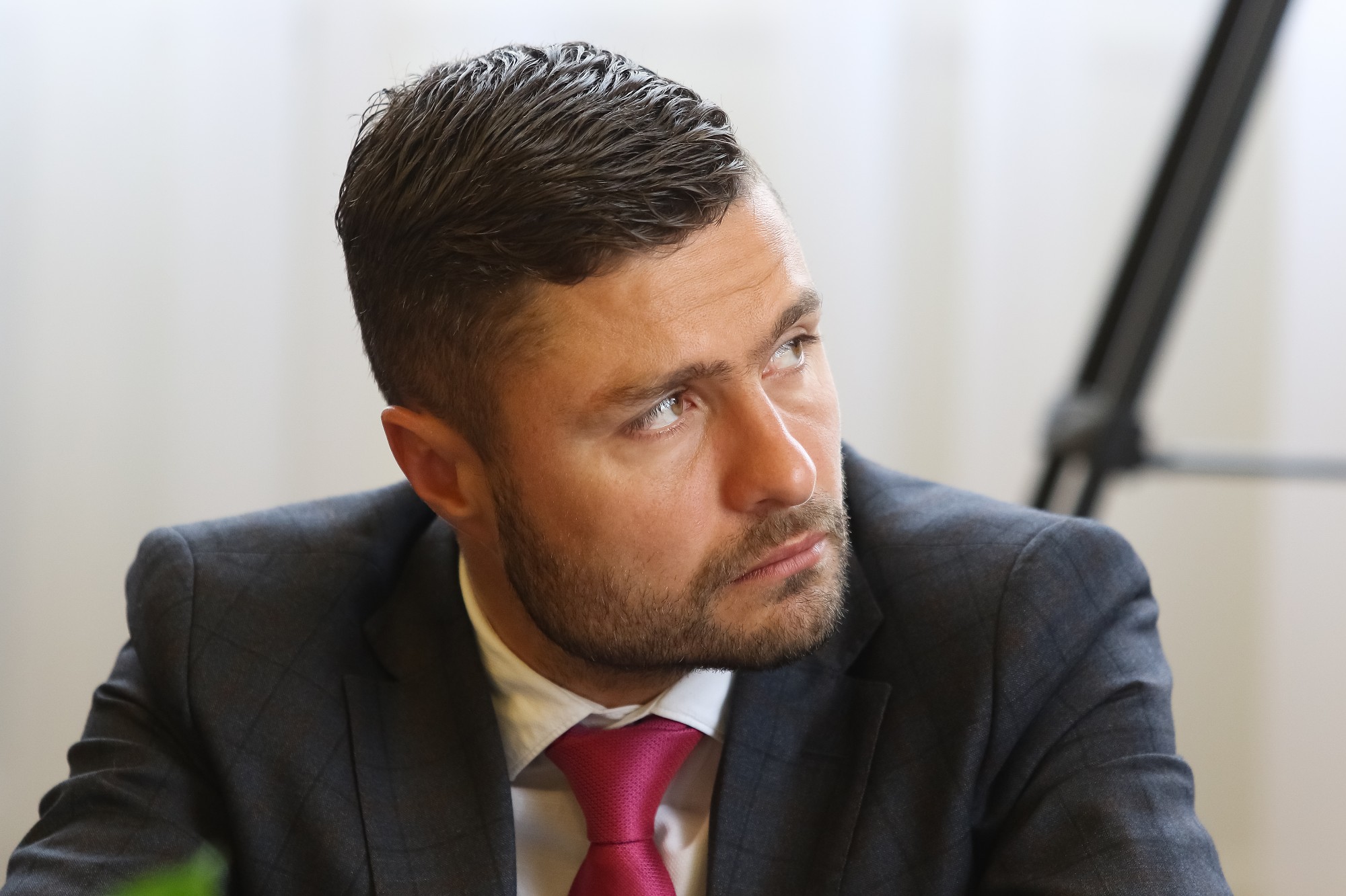 Lielu politisko karjeru neredz