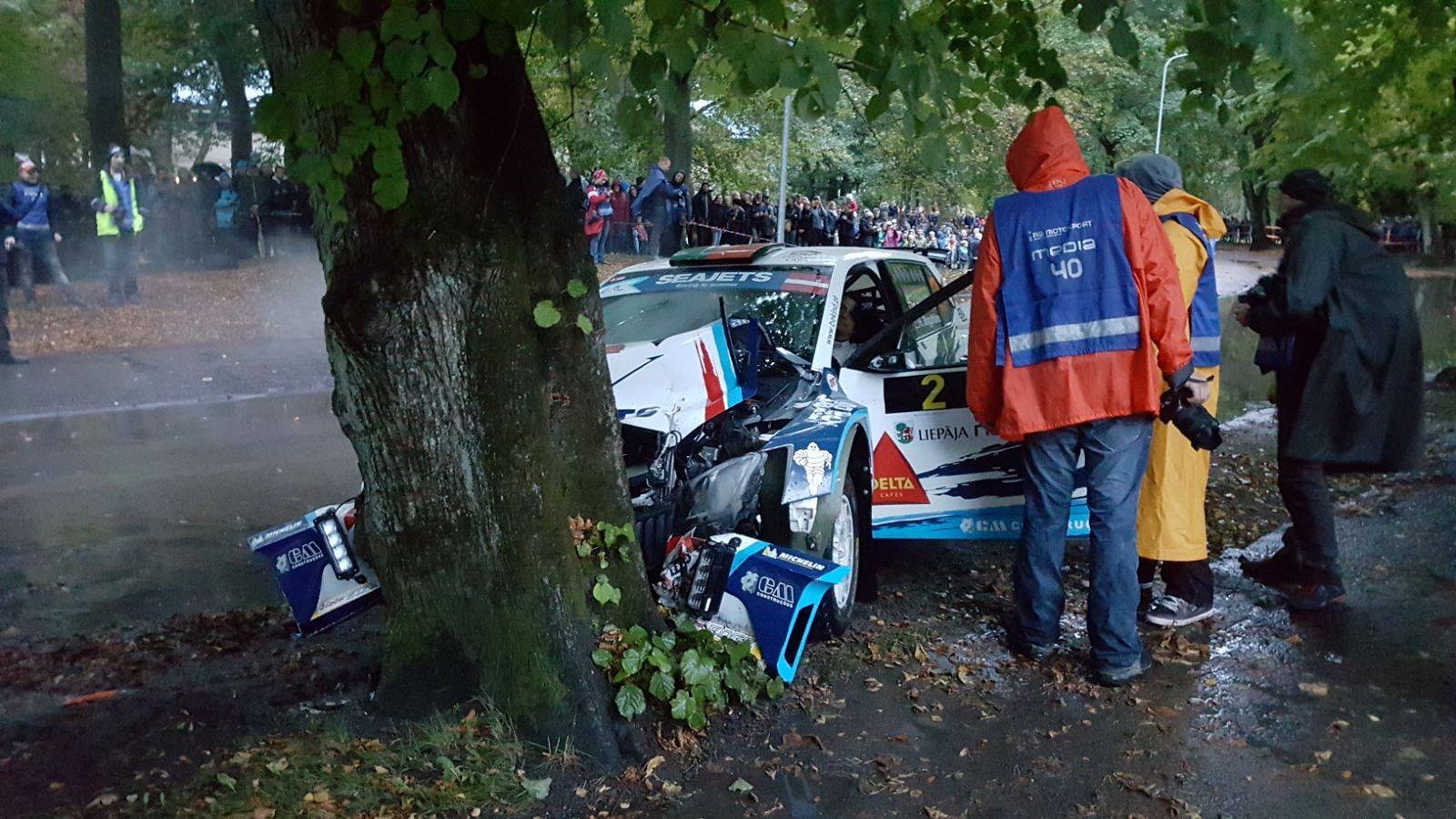 Smagas avārijas liek atcelt rallija “Liepāja” pilsētas ātrumposmus