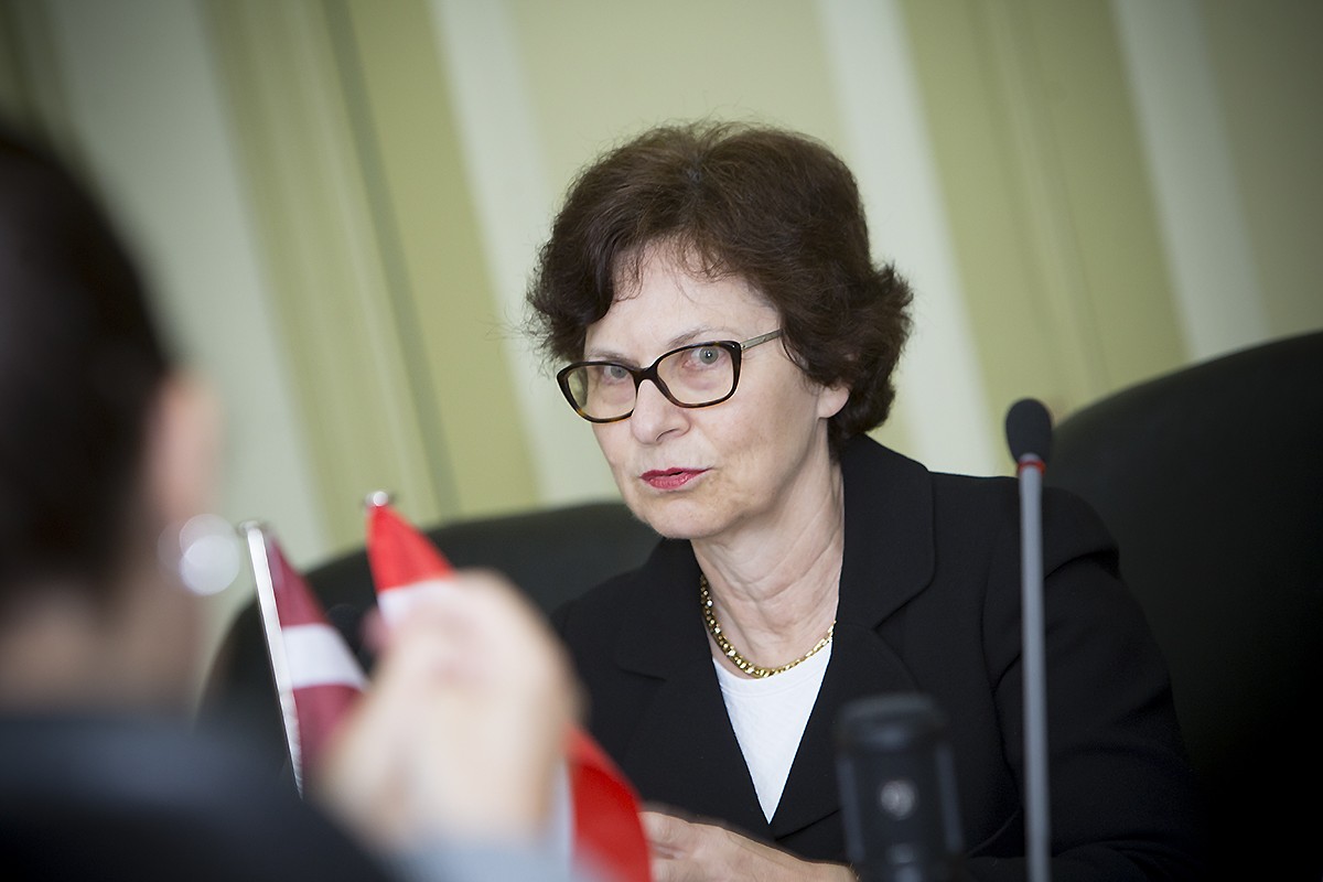 Iepazīšanās vizītē viesojas Austrijas vēstniecības pārstāve