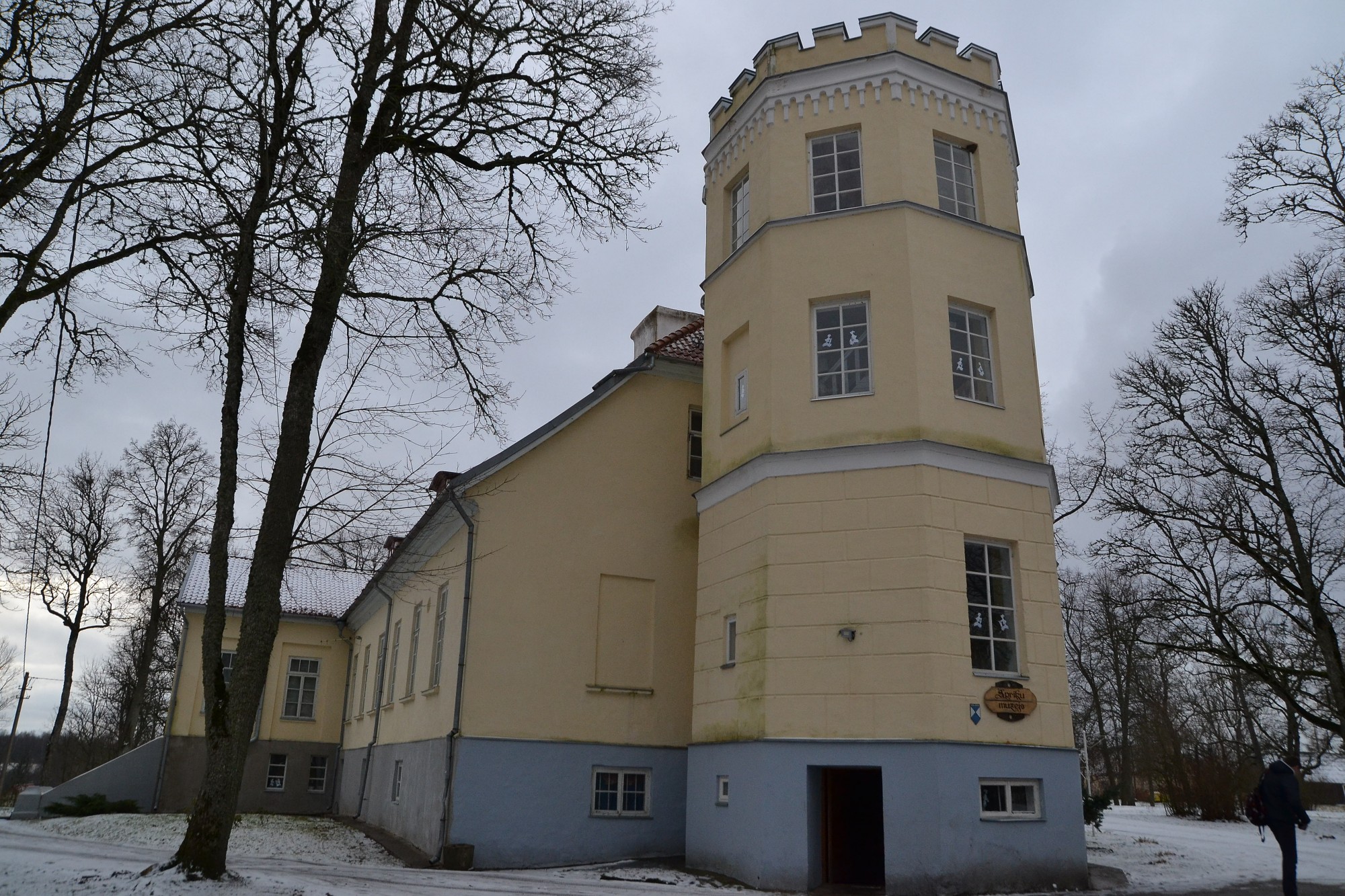 Pavasari gaidīs ar skumjām