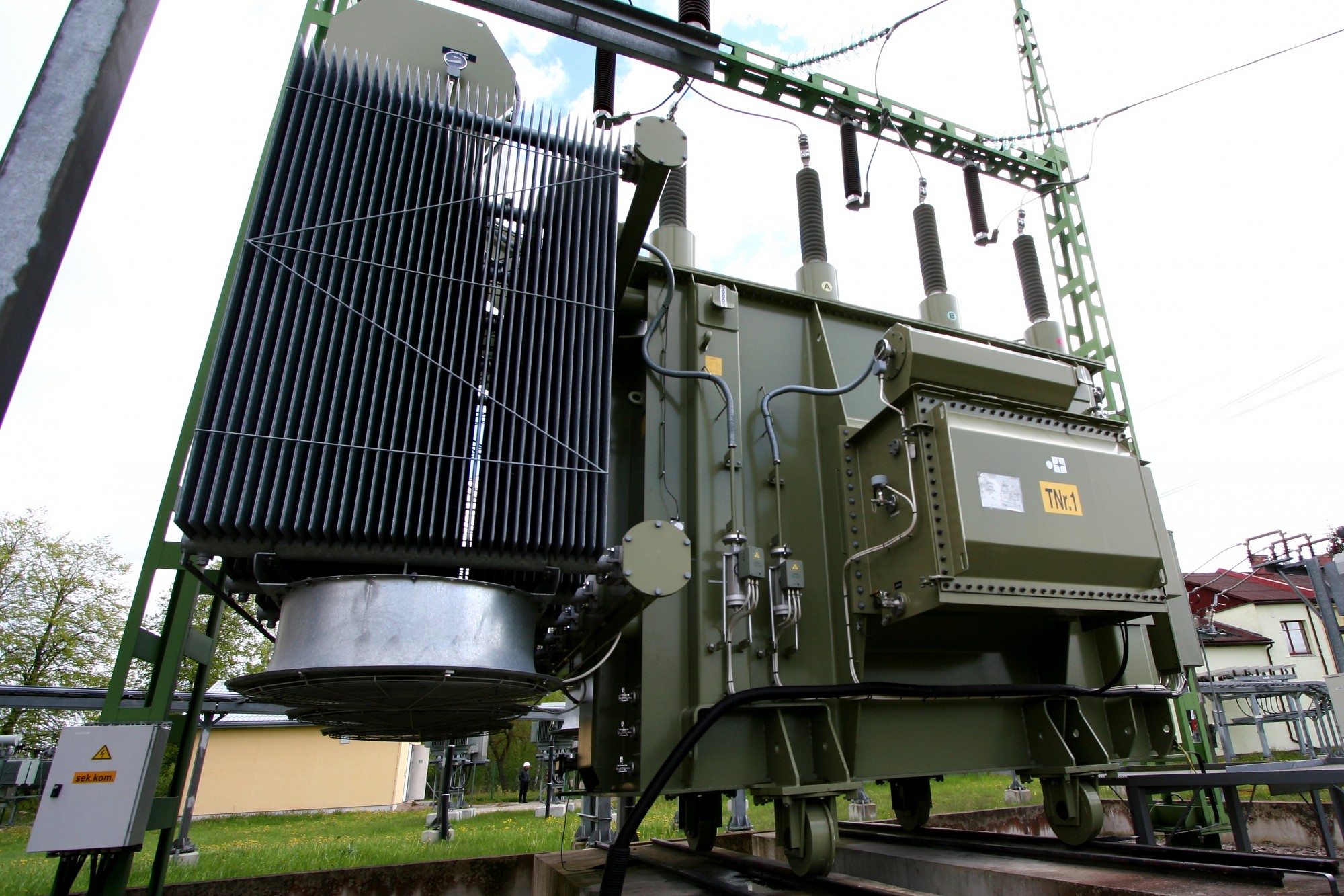 Paaugstina elektroapgādes drošumu un kvalitāti