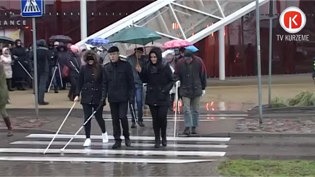 Ar gājienu Liepājā atzīmē Starptautisko neredzīgo dienu