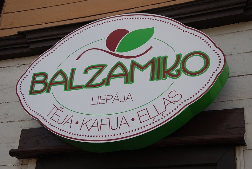 Veikalā ciena valsts valodu