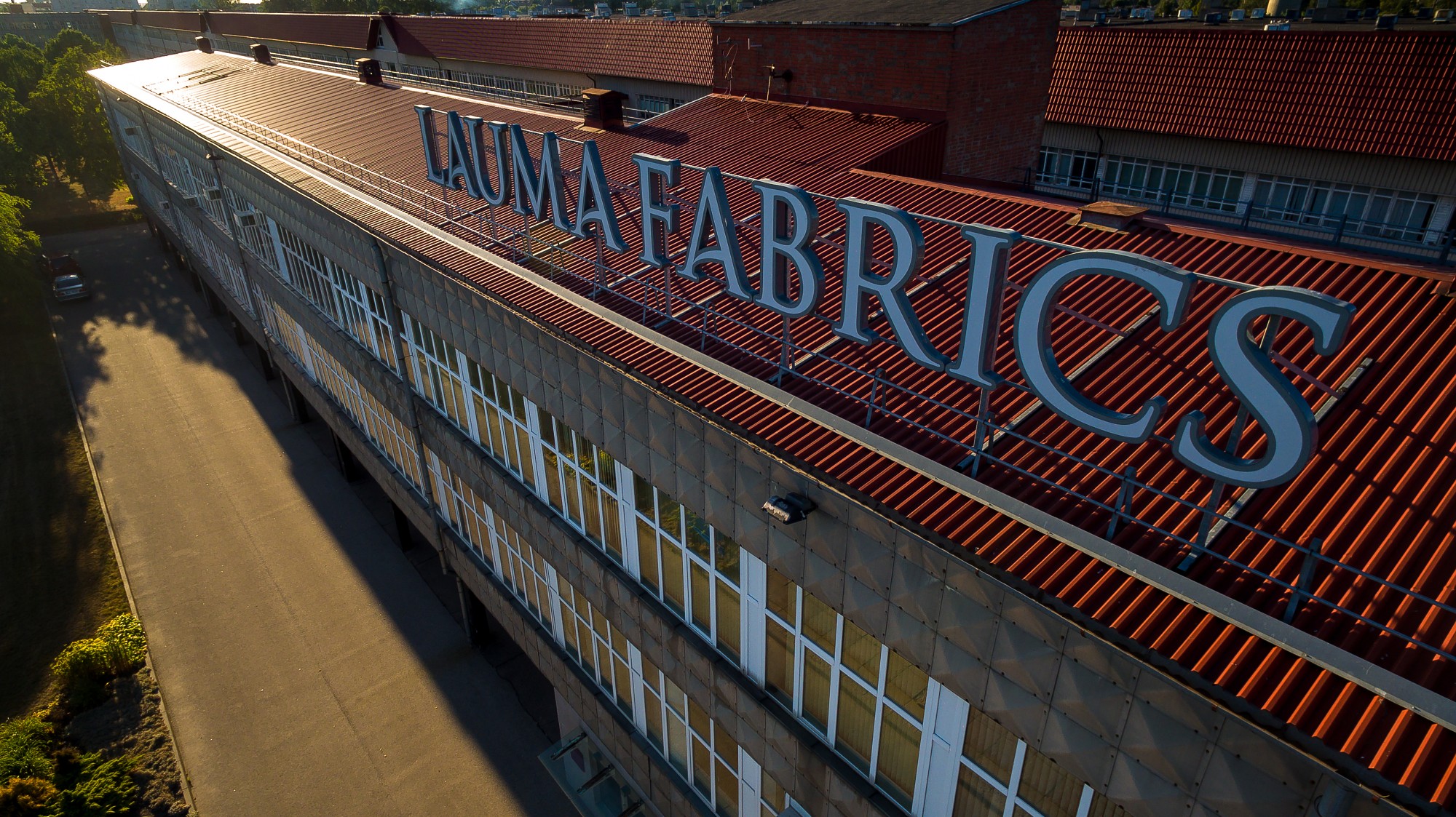 Liepājā ražoto ģeotekstilu izmantos arī Latvijas ceļu būvē